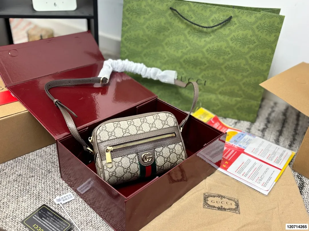 p145 礼盒包装 size：20.14 古奇Ophidia 相机包！ ⚠️原单渠道货！ 经典 ！经典！ 无法抗拒的一款！ 容量妥妥的哦！