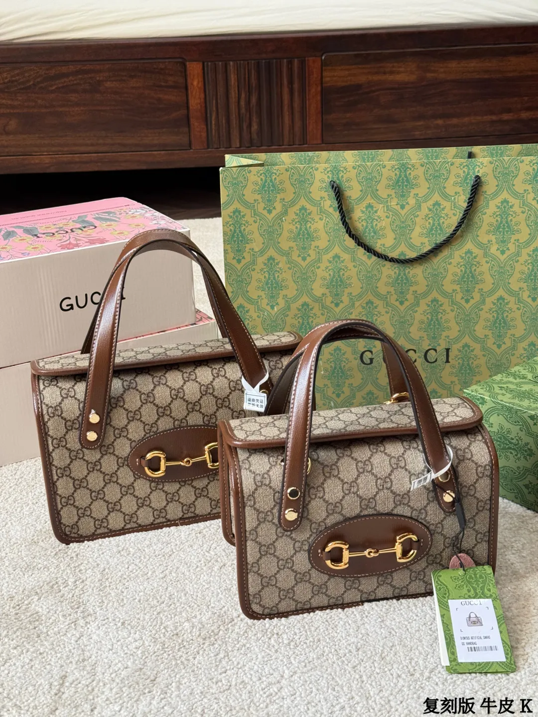 复刻版 牛皮 p180/155 GUCCI古驰 1955 Horsebit 马街扣盒子包 GUCCI古驰 1955 Horsebit 马街扣复古金扣老花 Logo帆布拼皮 盒子包单肩斜挎手提包 迷你 女款 尺寸 28cm 24cm