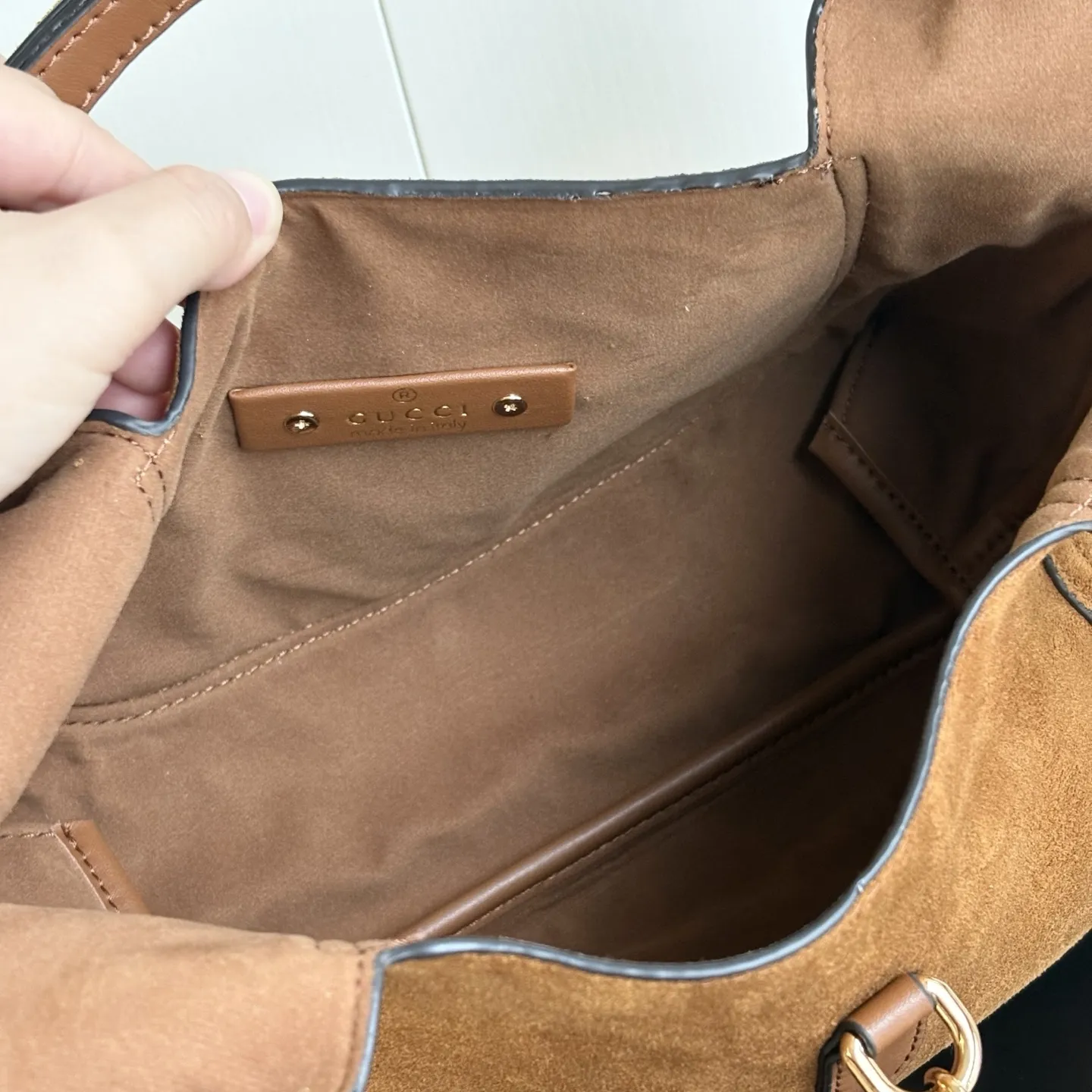 💰200包邮❗ Gucc1 Softbit系列大号半马衔扣造型中号手提包～款号837467棕磨砂🎈🎈🎈尺寸：27.5厘米（宽）x 21厘米（高）x 16厘米（深）📢📢📢