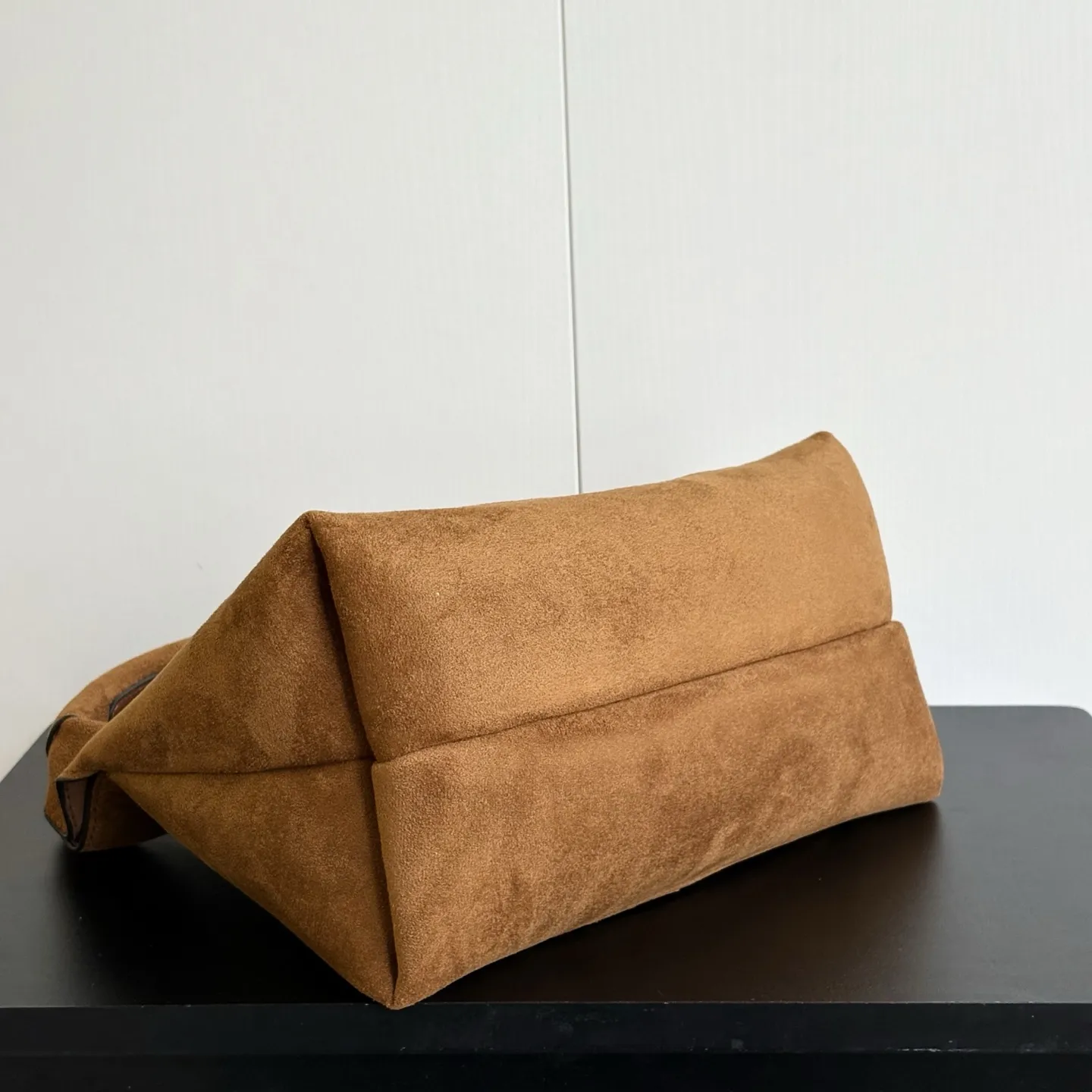 💰200包邮❗ Gucc1 Softbit系列大号半马衔扣造型中号手提包～款号837467棕磨砂🎈🎈🎈尺寸：27.5厘米（宽）x 21厘米（高）x 16厘米（深）📢📢📢