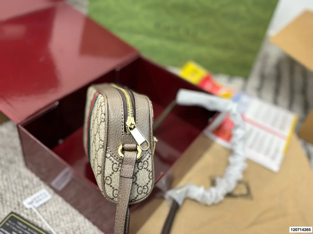 p145 礼盒包装 size：20.14 古奇Ophidia 相机包！ ⚠️原单渠道货！ 经典 ！经典！ 无法抗拒的一款！ 容量妥妥的哦！