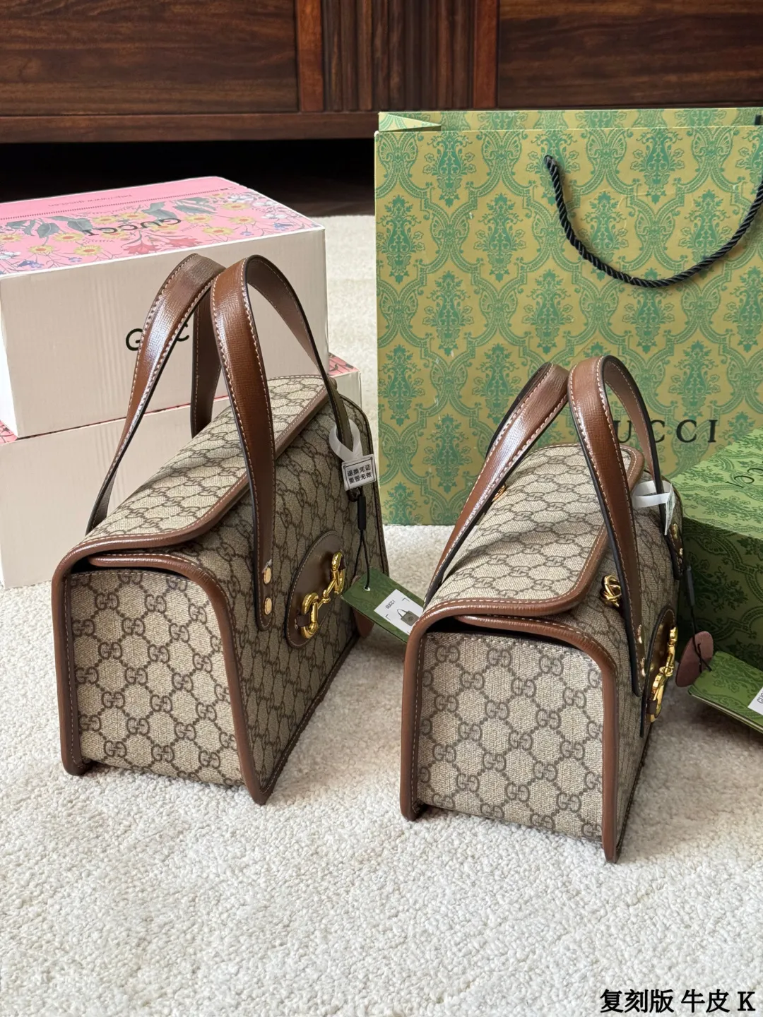 复刻版 牛皮 p180/155 GUCCI古驰 1955 Horsebit 马街扣盒子包 GUCCI古驰 1955 Horsebit 马街扣复古金扣老花 Logo帆布拼皮 盒子包单肩斜挎手提包 迷你 女款 尺寸 28cm 24cm