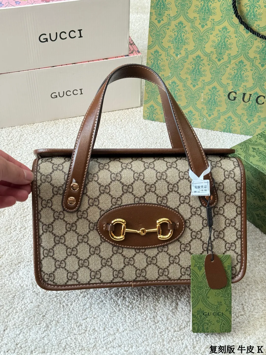 复刻版 牛皮 p180/155 GUCCI古驰 1955 Horsebit 马街扣盒子包 GUCCI古驰 1955 Horsebit 马街扣复古金扣老花 Logo帆布拼皮 盒子包单肩斜挎手提包 迷你 女款 尺寸 28cm 24cm