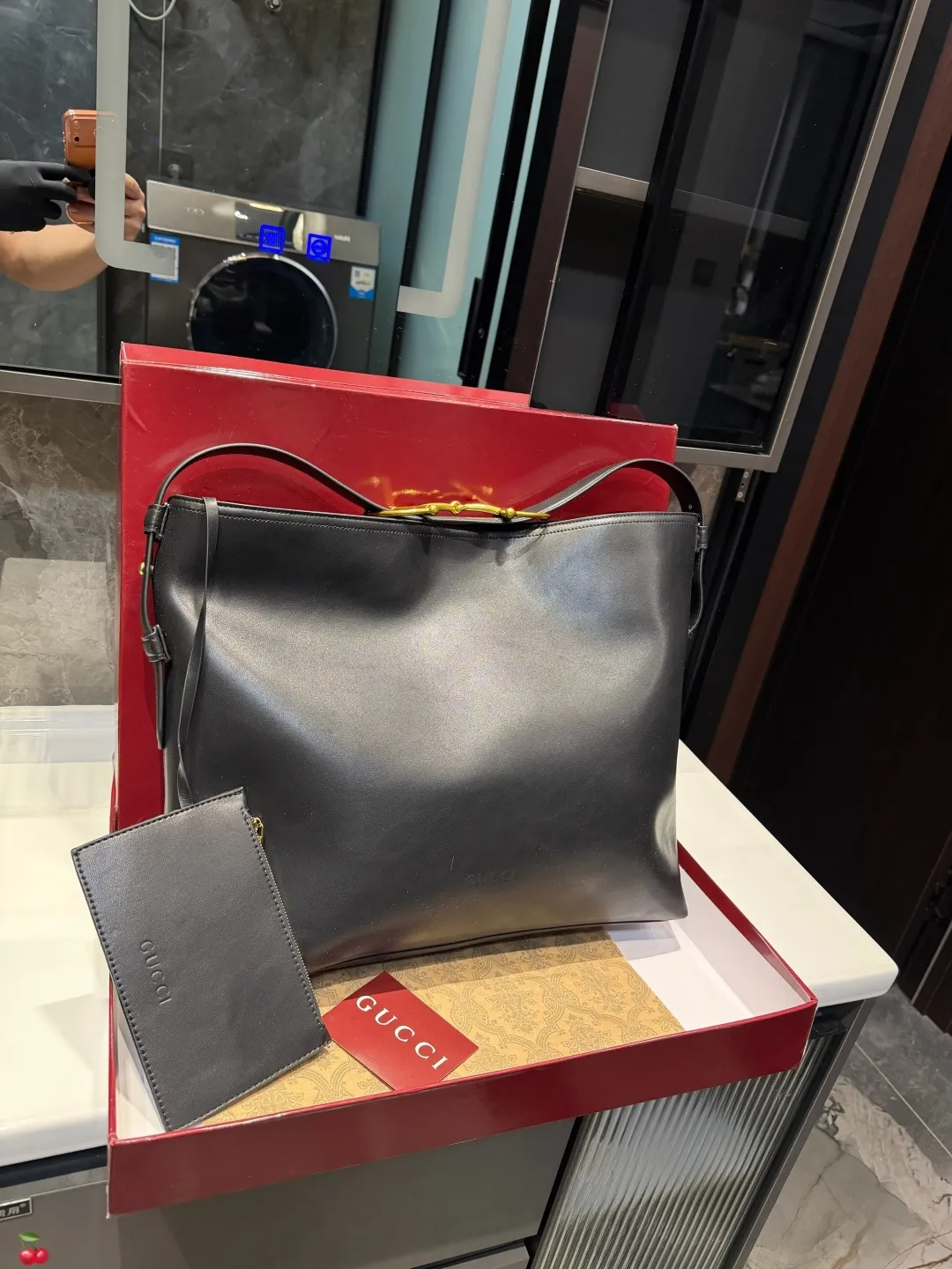 ❤️p190p185❤️ 酷奇GucciBeatrix【Gucci bestrix咖啡棕 轻享随行】#&bull;&mdash;抹浓郁咖啡色沉淀时光的温柔 搭配秋冬焦糖系穿搭自带高级滤镜 举手投足皆是质感&bull;超轻量设计重量仅如一部手机 肩颈自在无负担通勤赶车步履生风 逛街出游轻如 尺寸大39 36cm 小34.5 28cm