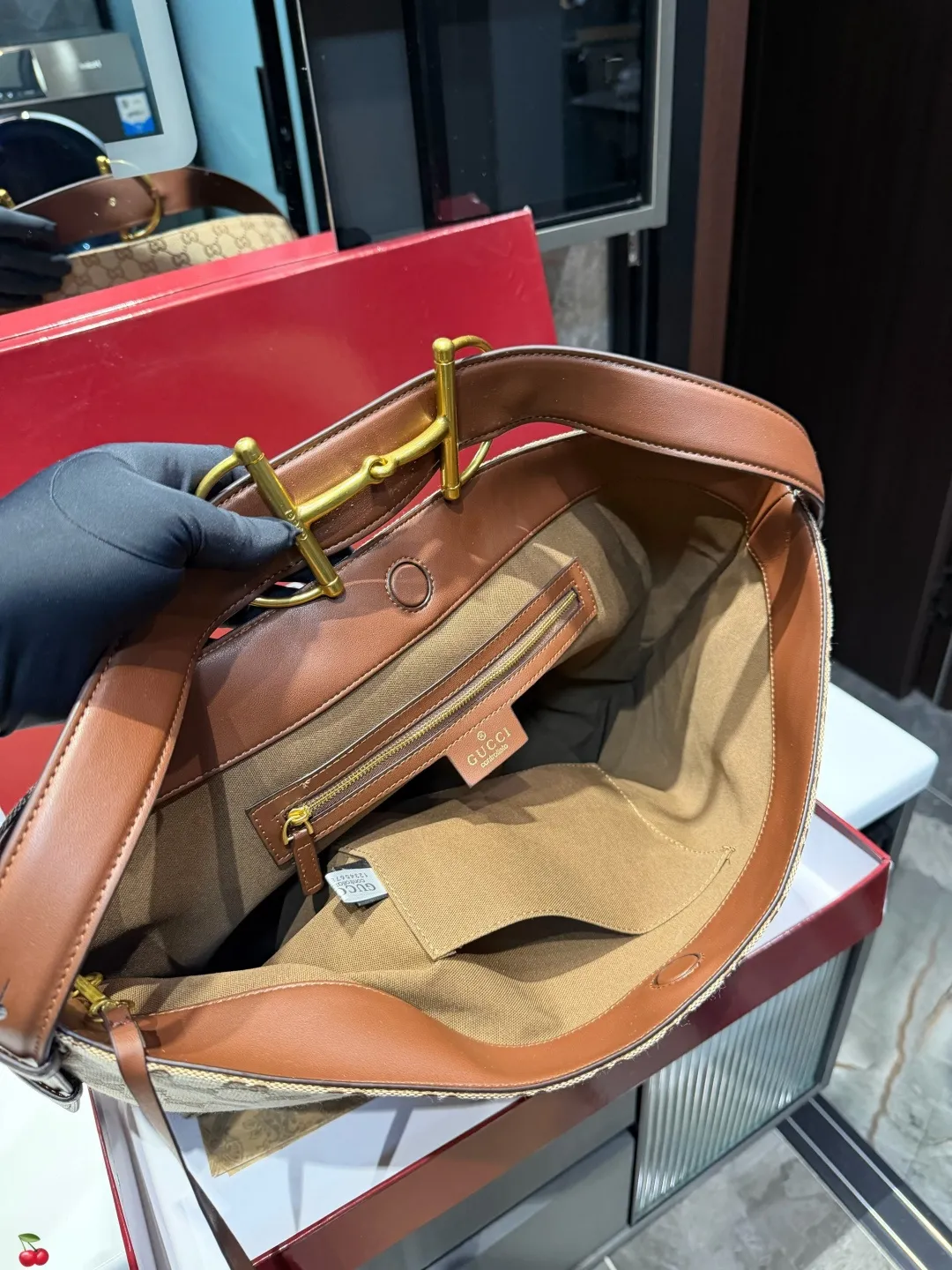 ❤️p190p185❤️ 酷奇GucciBeatrix【Gucci bestrix咖啡棕 轻享随行】#•—抹浓郁咖啡色沉淀时光的温柔 搭配秋冬焦糖系穿搭自带高级滤镜 举手投足皆是质感•超轻量设计重量仅如一部手机 肩颈自在无负担通勤赶车步履生风 逛街出游轻如 尺寸大39 36cm 小34.5 28cm