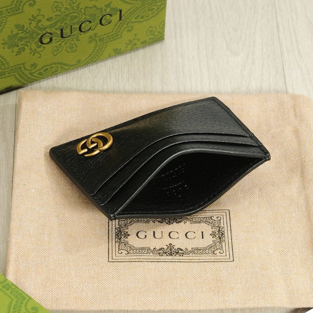 P70🎀🎀颜色 黑🎀尺寸 10x8🎀‼‼G家👉专/柜品质 💯采用进口牛皮原厂五金！精致做工。💯实物拍照📷👉质量如图可见👄👄😘