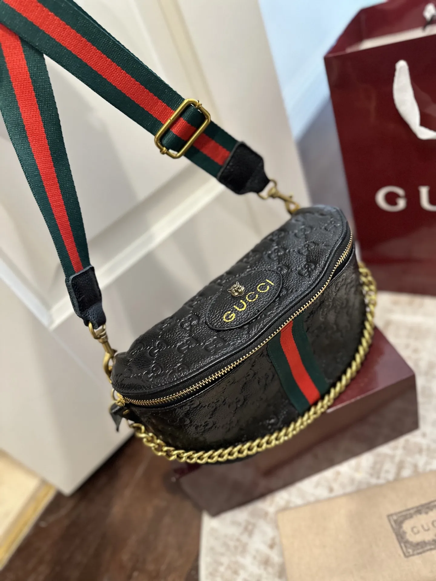 牛皮p115 礼盒包装 chanel/Gucci Ophidia系列双G胸包腰包 经典红绿织带 复古感十足~ 可搭配度相当高 男女都的款 尺寸23cm