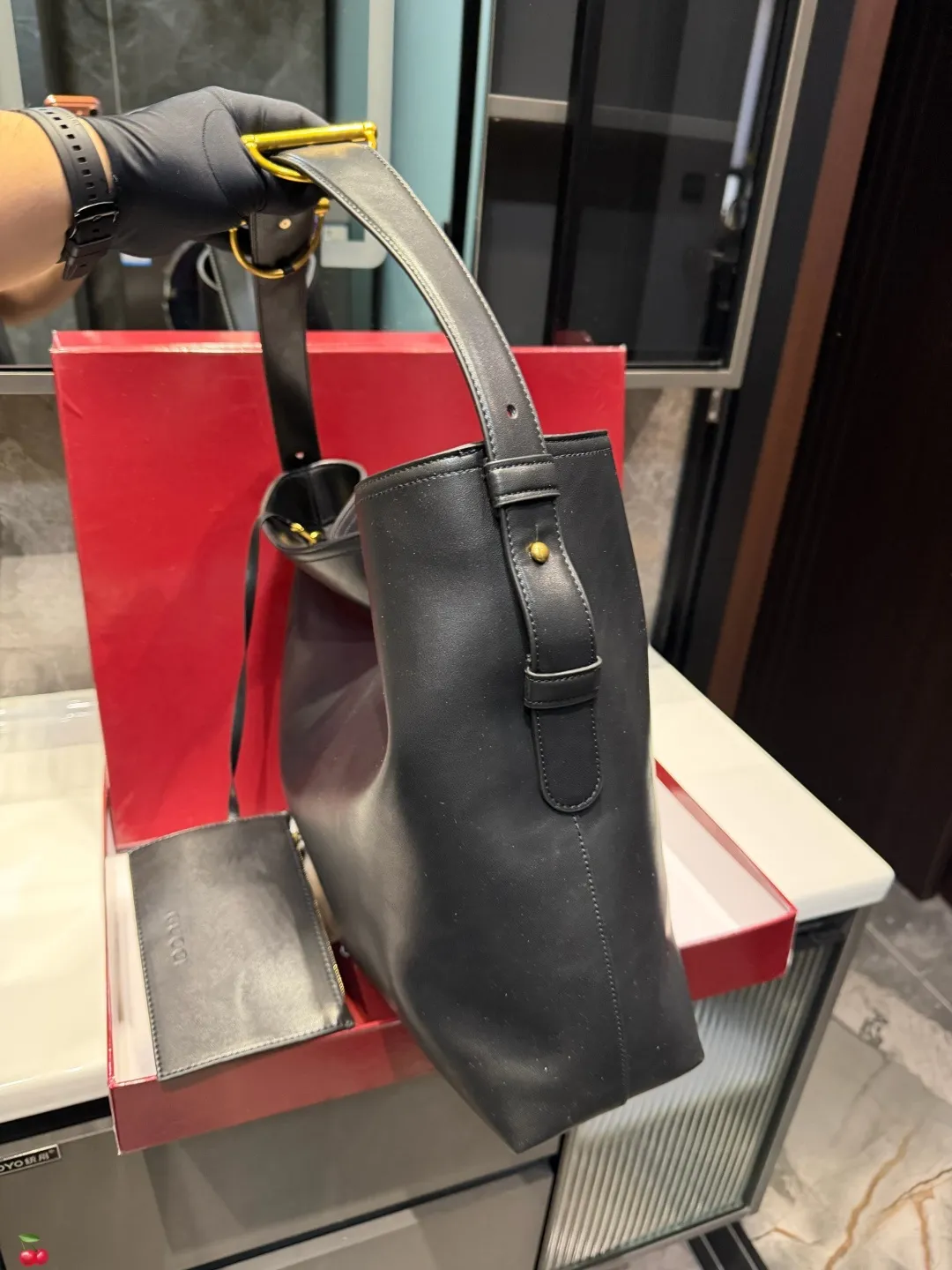 ❤️p190p185❤️ 酷奇GucciBeatrix【Gucci bestrix咖啡棕 轻享随行】#&bull;&mdash;抹浓郁咖啡色沉淀时光的温柔 搭配秋冬焦糖系穿搭自带高级滤镜 举手投足皆是质感&bull;超轻量设计重量仅如一部手机 肩颈自在无负担通勤赶车步履生风 逛街出游轻如 尺寸大39 36cm 小34.5 28cm