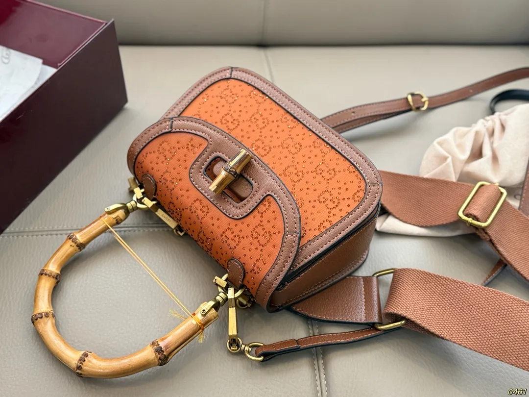 ¥175折叠盒 酷奇竹节包Gucci 超火的竹节手柄设计 可甜可盐 休闲优雅切换自如 尺寸21 14