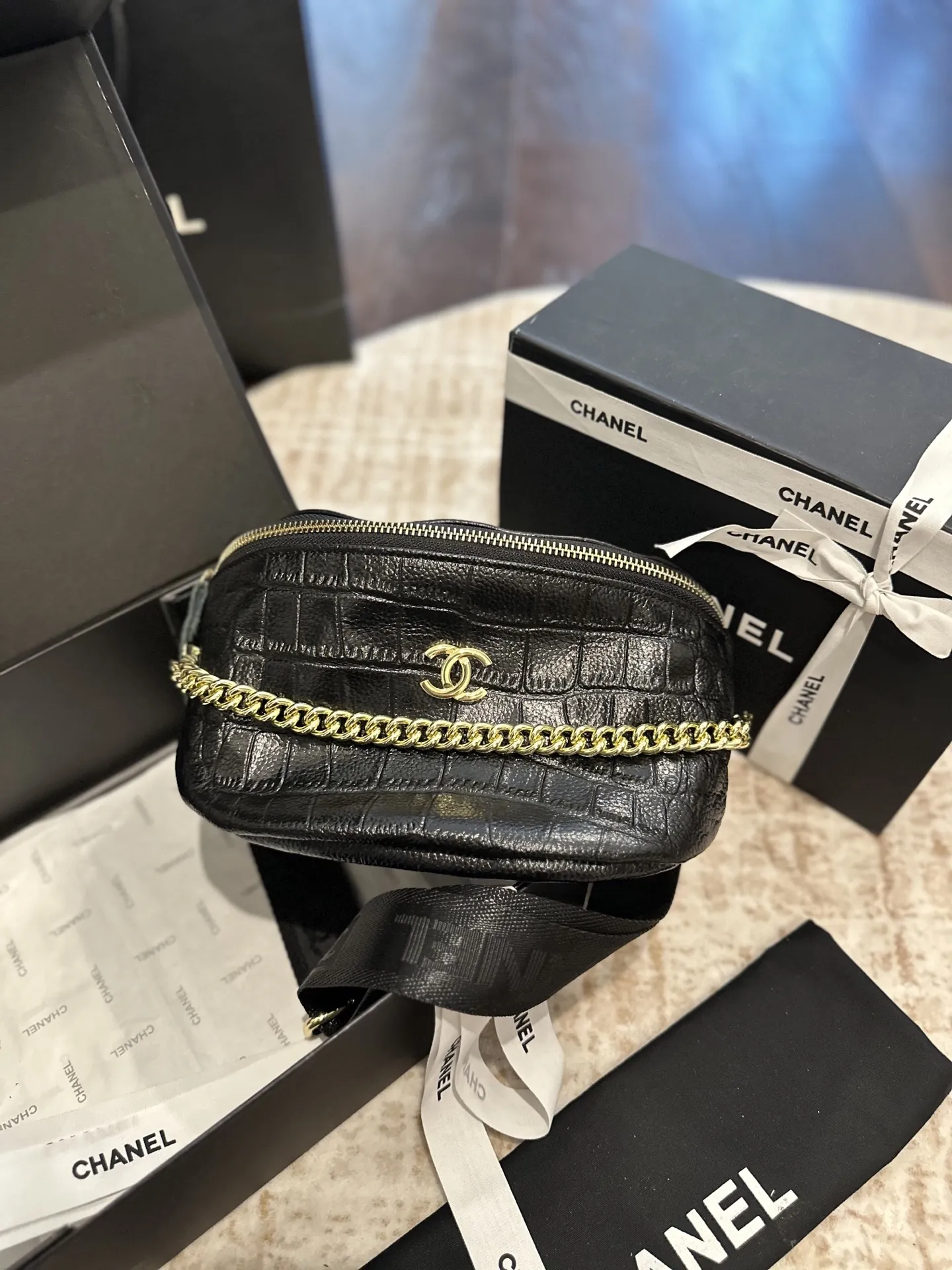 牛皮p115 礼盒包装 chanel/Gucci Ophidia系列双G胸包腰包 经典红绿织带 复古感十足~ 可搭配度相当高 男女都的款 尺寸23cm