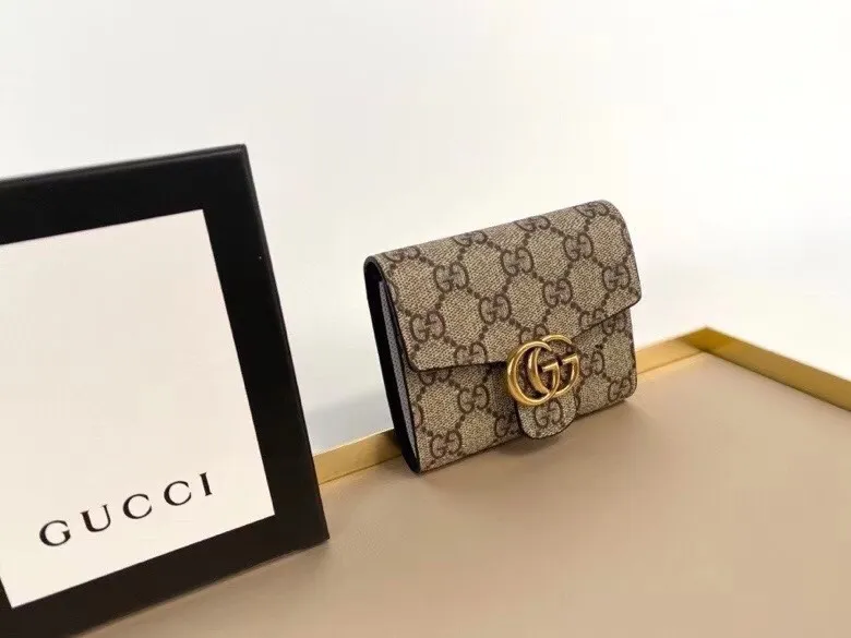 P95🎀Gucci 8012🎀颜色黑色 🎀尺寸 10*8.5*2.5🎀GUCCi专柜火爆登场!采用进口PVC配小牛皮,做工精致, 媲美专柜!多功能小钱包,超级实用!