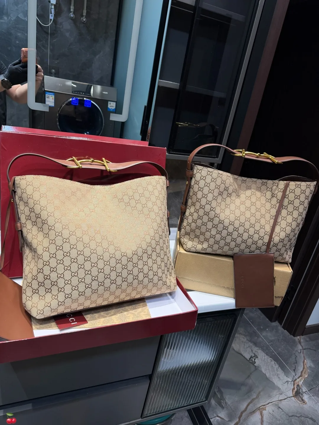 ❤️p190p185❤️ 酷奇GucciBeatrix【Gucci bestrix咖啡棕 轻享随行】#•—抹浓郁咖啡色沉淀时光的温柔 搭配秋冬焦糖系穿搭自带高级滤镜 举手投足皆是质感•超轻量设计重量仅如一部手机 肩颈自在无负担通勤赶车步履生风 逛街出游轻如 尺寸大39 36cm 小34.5 28cm