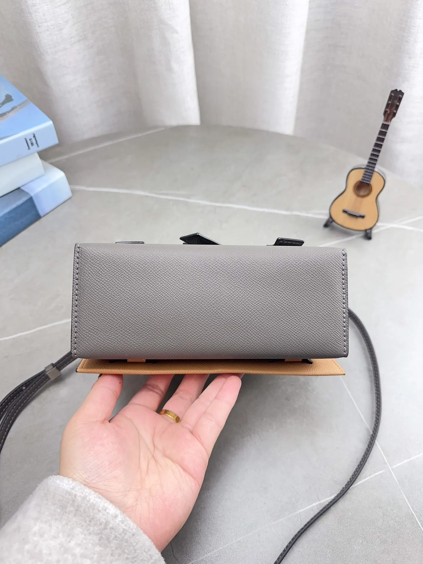 配折叠礼盒 爱马仕Kelly Doll 马赛克 娃娃包 爱马仕锦葵紫马赛克娃娃Kellydoll的娃娃包系列 实物真的可爱爆!尺寸19*13cm p220