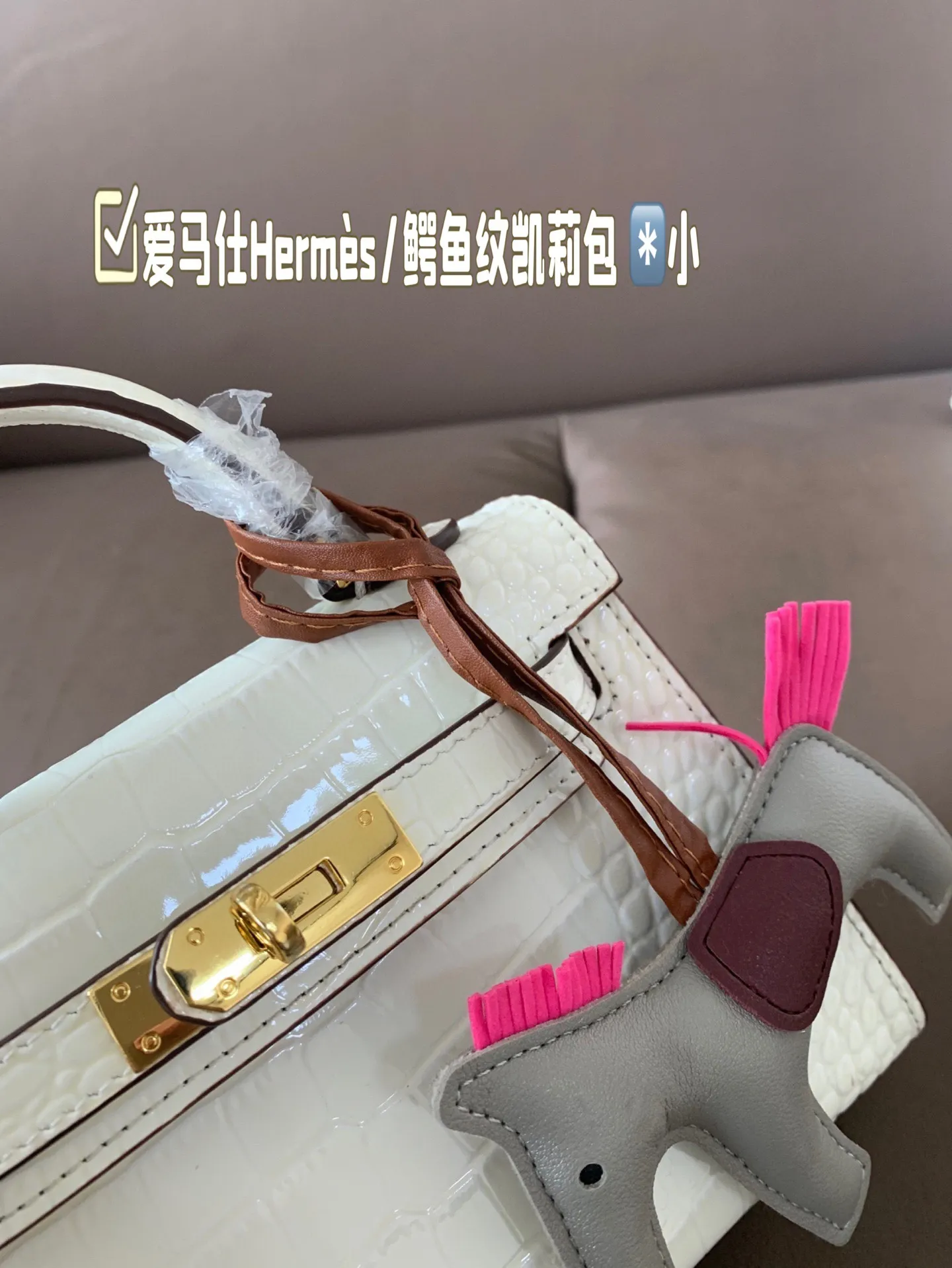 小号P185 爱马仕上新🧡🧡Herm&egrave;s/鳄鱼纹凯莉包 明星同款 人手必备款 Herm&egrave;s每个女孩的必备品😍 手提肩背 特别实用 送人自留都有面儿 盒子包装🎁 尺寸小号20*14cm