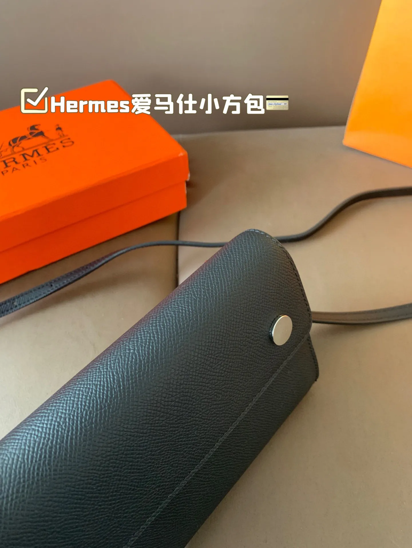 P130(牛皮) Hermes爱马仕 轻便出行的最佳选择 nap wallet 🐎家低调简约必备单品! 尺寸19*12 配盒