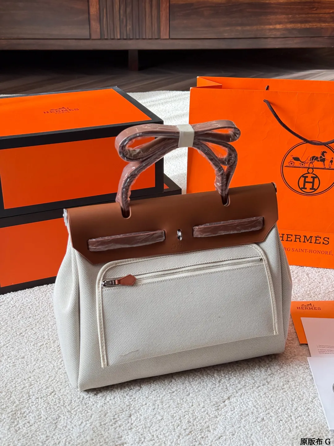 复刻版 p360 Hermes 棕色牛皮 波普飞马 Herbag31cm 内缝 ✅顶级原单 ⚠️尺寸31*25 爱马仕Hermes herbag31 手提单肩包 通勤百搭包包 25年秋冬限量的herbag 饼干色系非常好搭配 包身抽象图案设计灵感来自en desordre herbag很多人的通勤首选