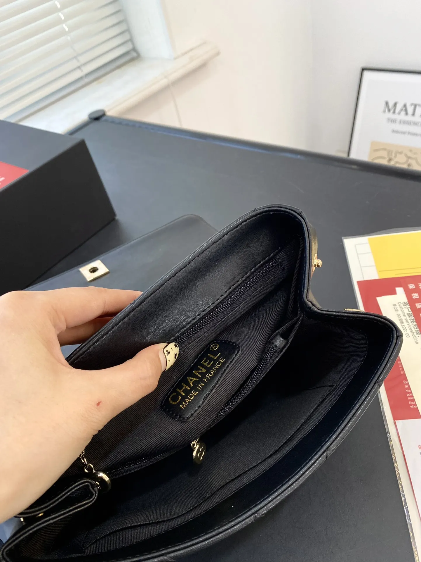 🅿️💰170配折叠礼盒✅🔜 【尺寸】22*15 网红推荐款 外出旅行必备✈️✈️香奈儿链条包 小号 ‼️ Chanel Pharrell 香奈儿机场包 顶级材质 原版五金logo ～ 网红街拍神奇‼️ 超级耐看 百搭 ～3309