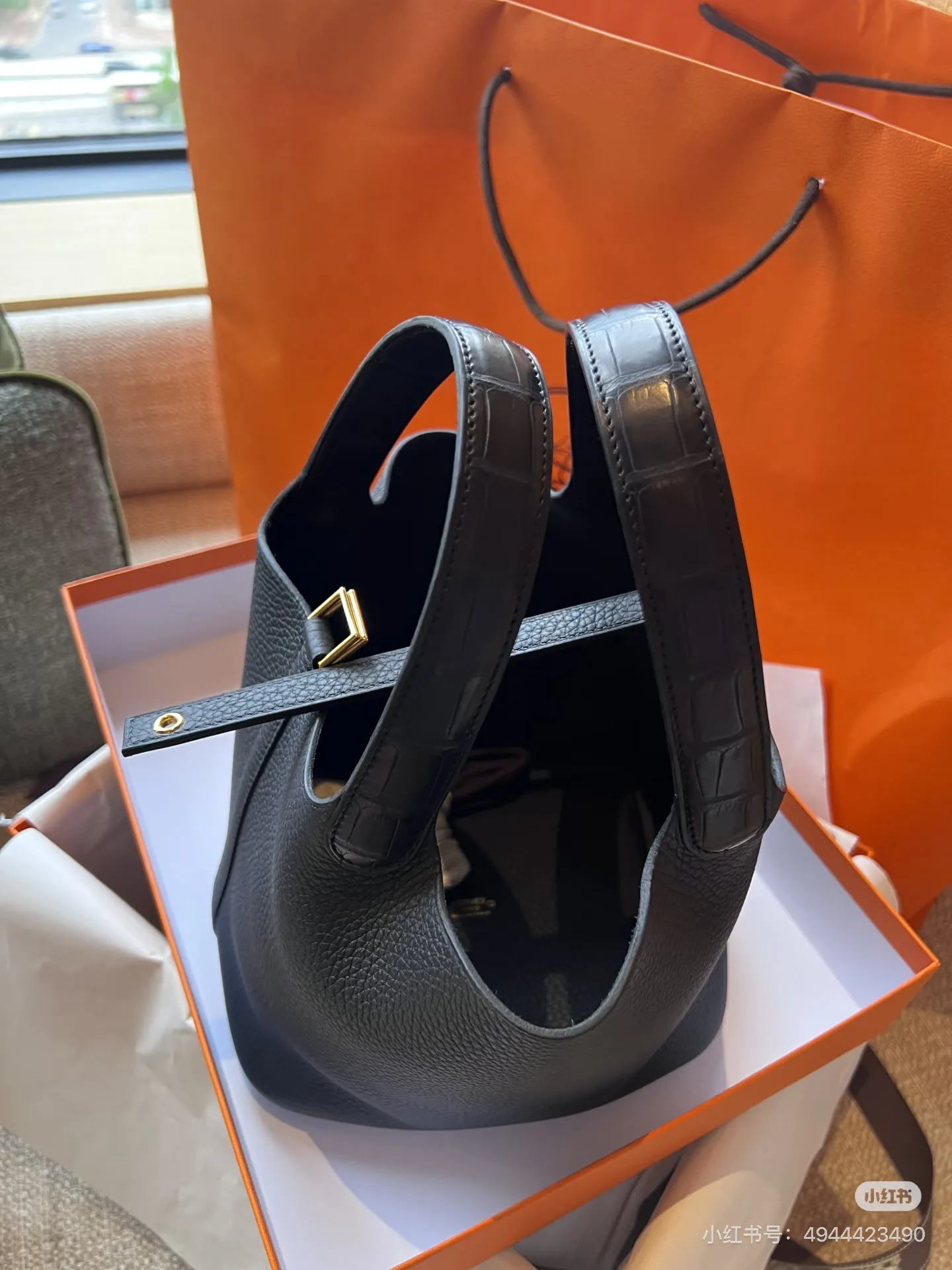 不会塌的菜篮子？爱马仕黑金鳄鱼手柄杀疯了！ 👜菜篮子&rdquo;の 爱马仕 picotin18 菜篮子18 水桶18 黑金 touch 🐊 谁说菜篮子只能买菜？这只#Hermes Picotin18 黑金Touch鳄鱼手柄&mdash;&mdash;A刻+鳄鱼皮手柄，妥妥的&ldquo;人间富贵花&rdquo;标配，拎上它连空气都变贵了！