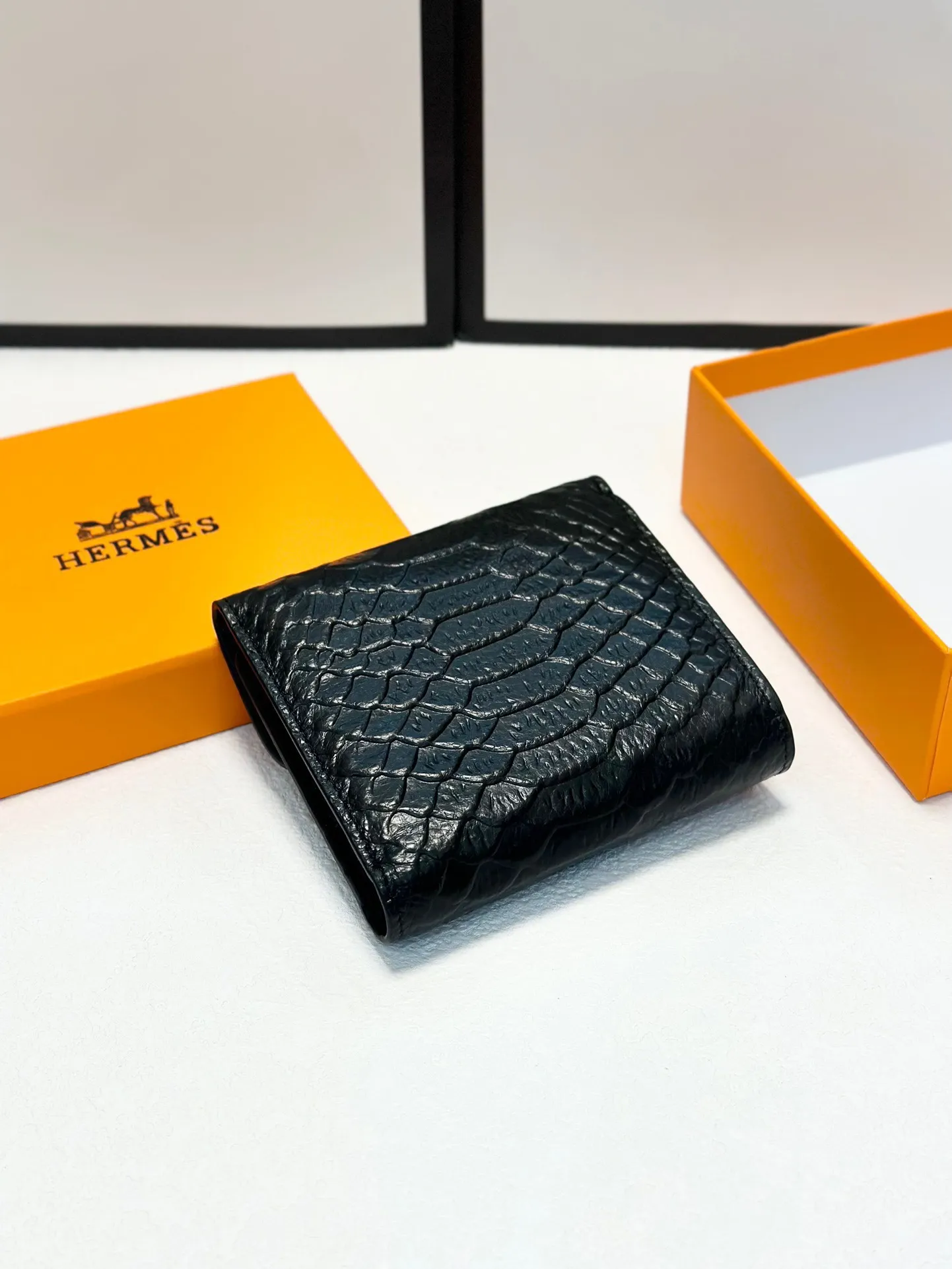 P85🎀🎀颜色 黑🎀尺寸 11x10🎀爱马仕优质进口牛皮🐂 手感一流👏时尚设计💋潮版百搭,简约大方,经典永不过时💍