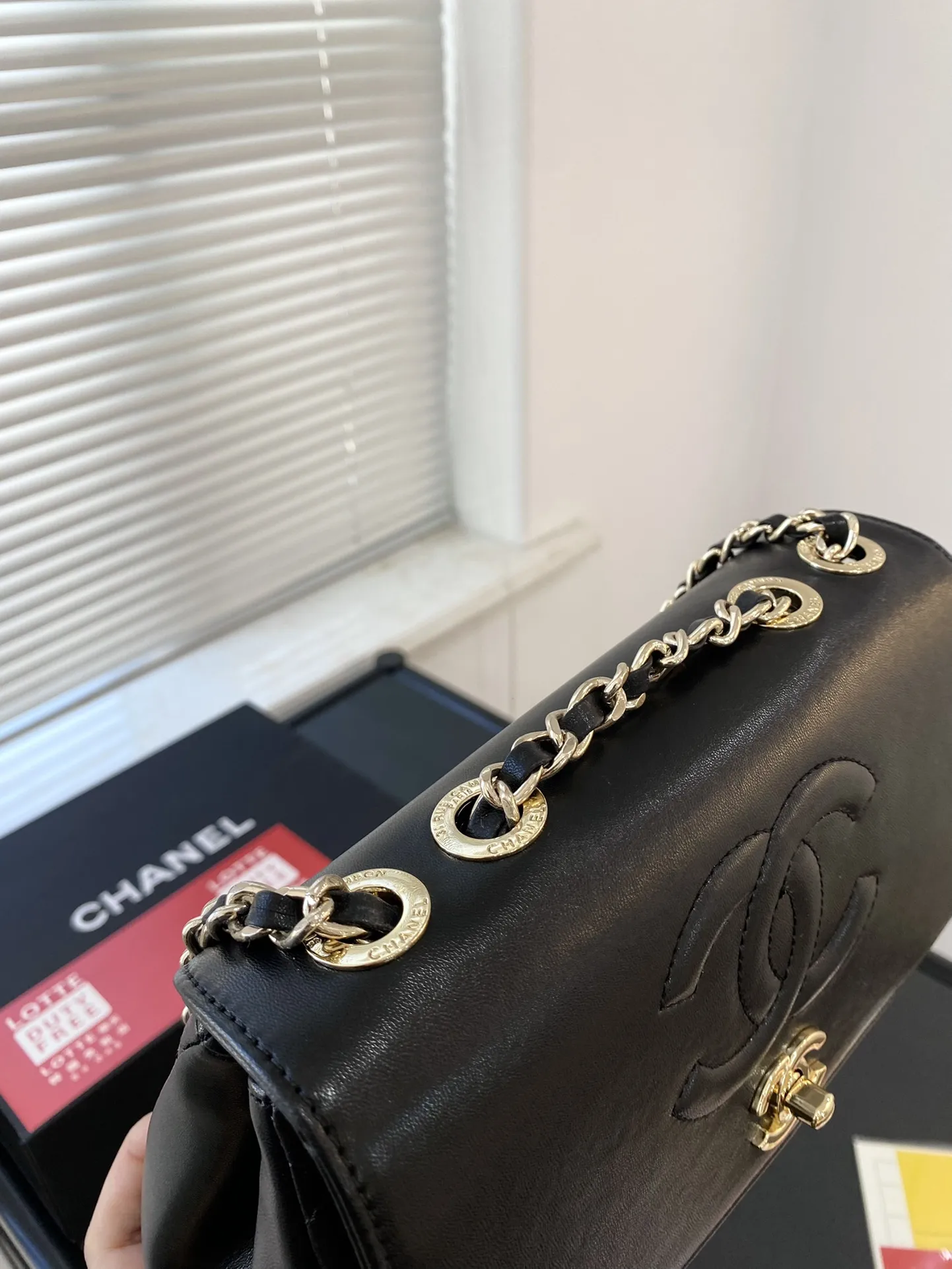 🅿️💰170配折叠礼盒✅🔜 【尺寸】22*15 网红推荐款 外出旅行必备✈️✈️香奈儿链条包 小号 ‼️ Chanel Pharrell 香奈儿机场包 顶级材质 原版五金logo ~ 网红街拍神奇‼️ 超级耐看 百搭 ~3309