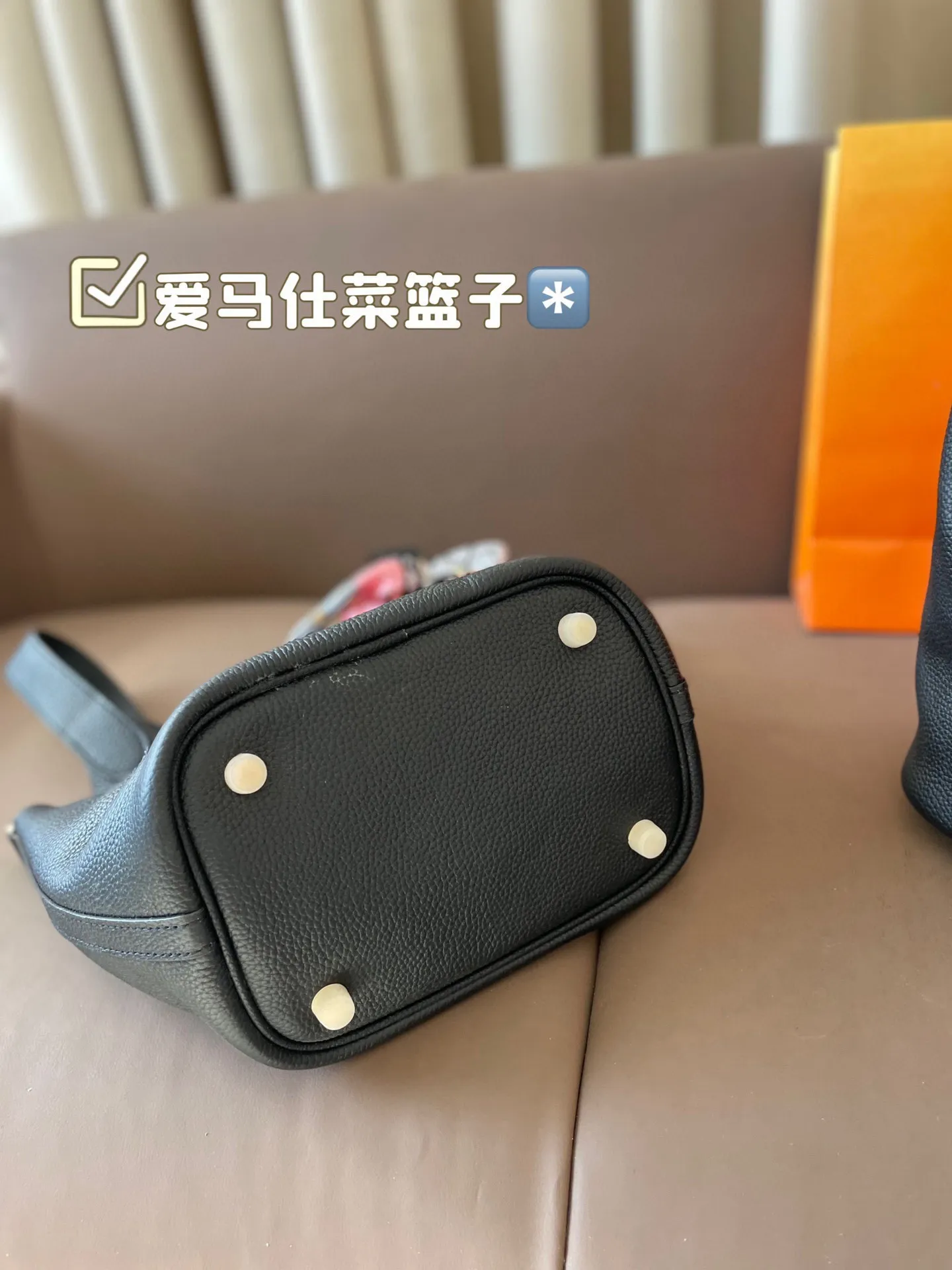 P185 折叠盒 牛皮~ 爱马仕菜篮子‼️‼️奢侈品中的经典之作 爱马仕 如图配置 媲美专柜的版本!配送丝巾 小马 尺寸21*18