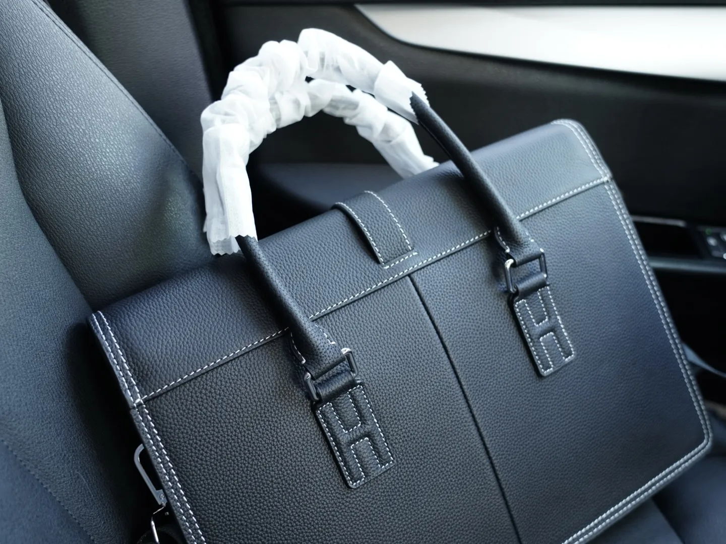 P315 🇫🇷 Hermes 爱马仕 官网同步 高版本 公文斜挎手提背包 独家首发 原单小牛皮材质 顶级五金配件 非市面普通货 低调奢华 完全不浮夸的款 日常又时髦 斜挎还是手提都可以 【规格：40x30x9】