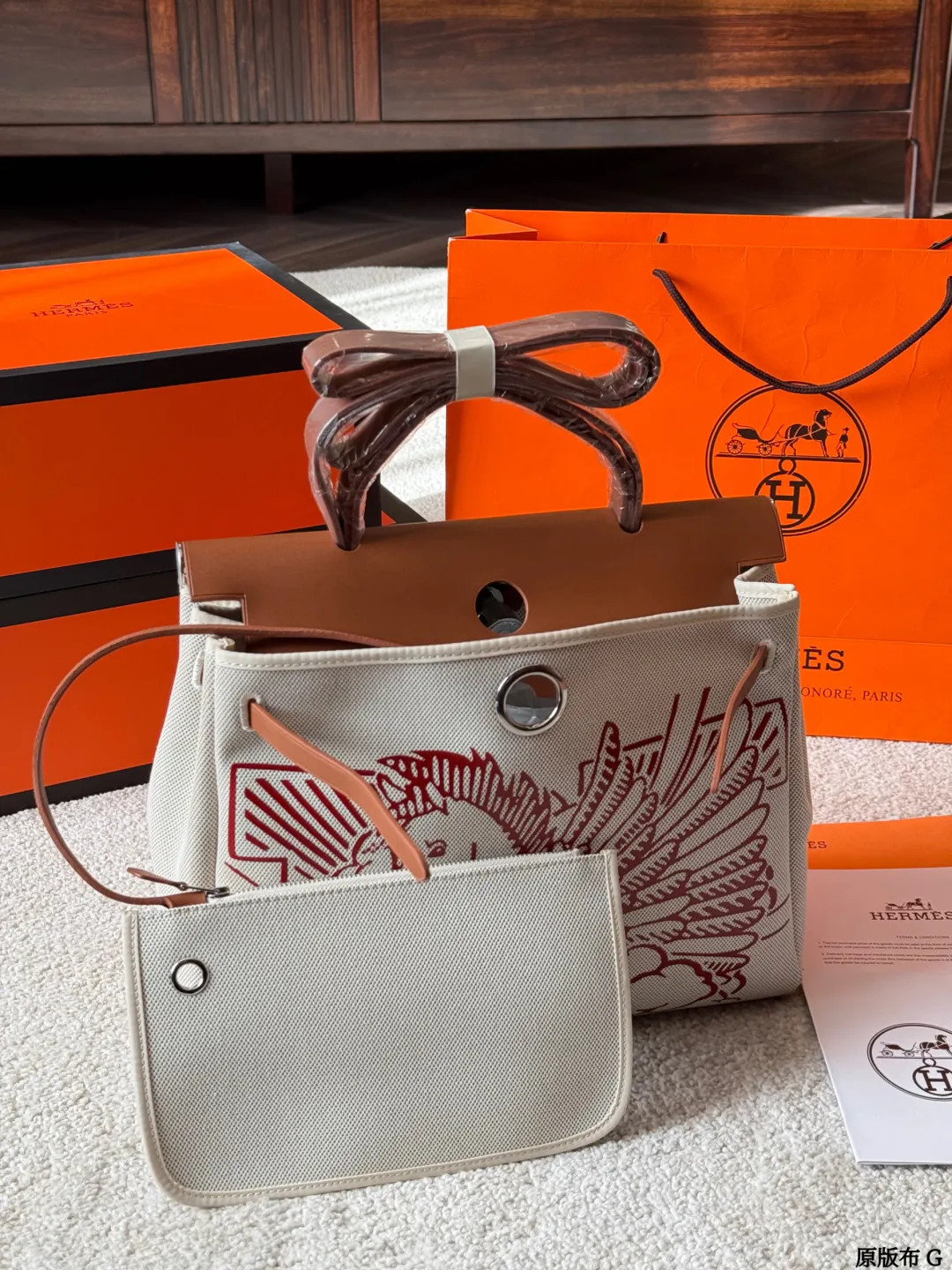 复刻版 p360 Hermes 棕色牛皮 波普飞马 Herbag31cm 内缝 ✅顶级原单 ⚠️尺寸31*25 爱马仕Hermes herbag31 手提单肩包 通勤百搭包包 25年秋冬限量的herbag 饼干色系非常好搭配 包身抽象图案设计灵感来自en desordre herbag很多人的通勤首选