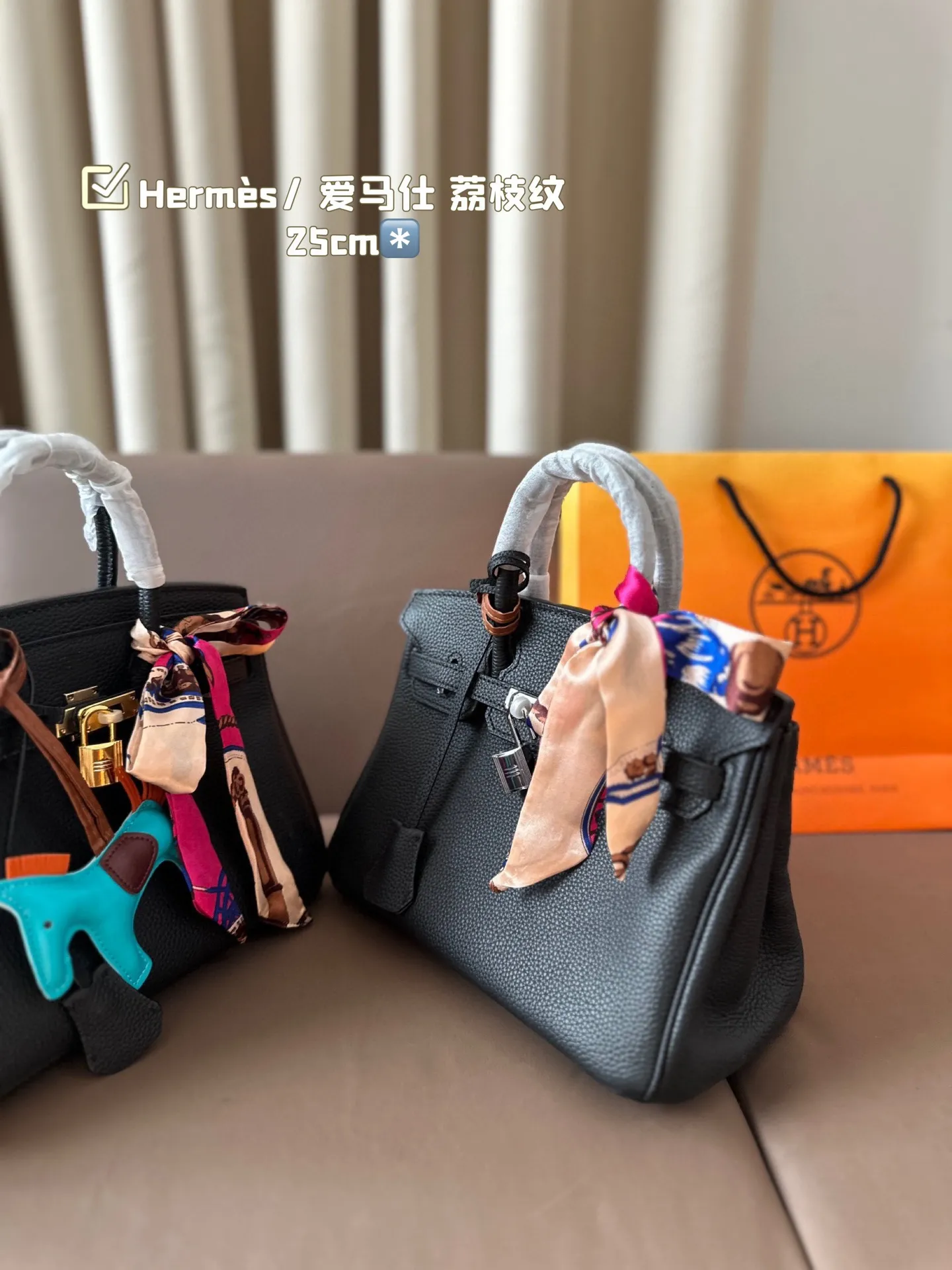P245 Hermès/ 爱马仕 铂金包 高端质量 专柜最新款进口荔枝纹 明星同款 原版质量 Hermès每个女孩的必备品😍 尺寸:25*20cm