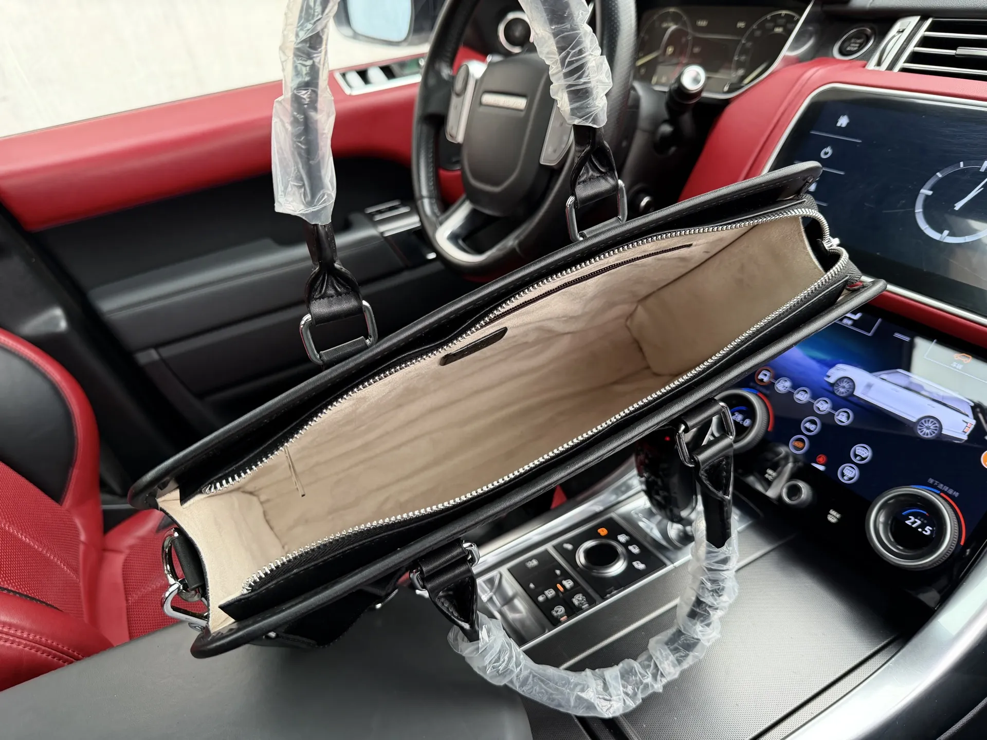 p155 📷高端货‼️ “ HERMES ”爱马仕公文包💼 爱马仕男士公文斜挎手提包 顶级进口原厂面料🐂高清五金logo标志、专用里内里。电脑隔层,拉链暗袋。顺滑拉链、油边超平滑、可单肩斜挎背!做工精致每个细节到位!职业男人必备款。规格:36x29.5x6.5cm