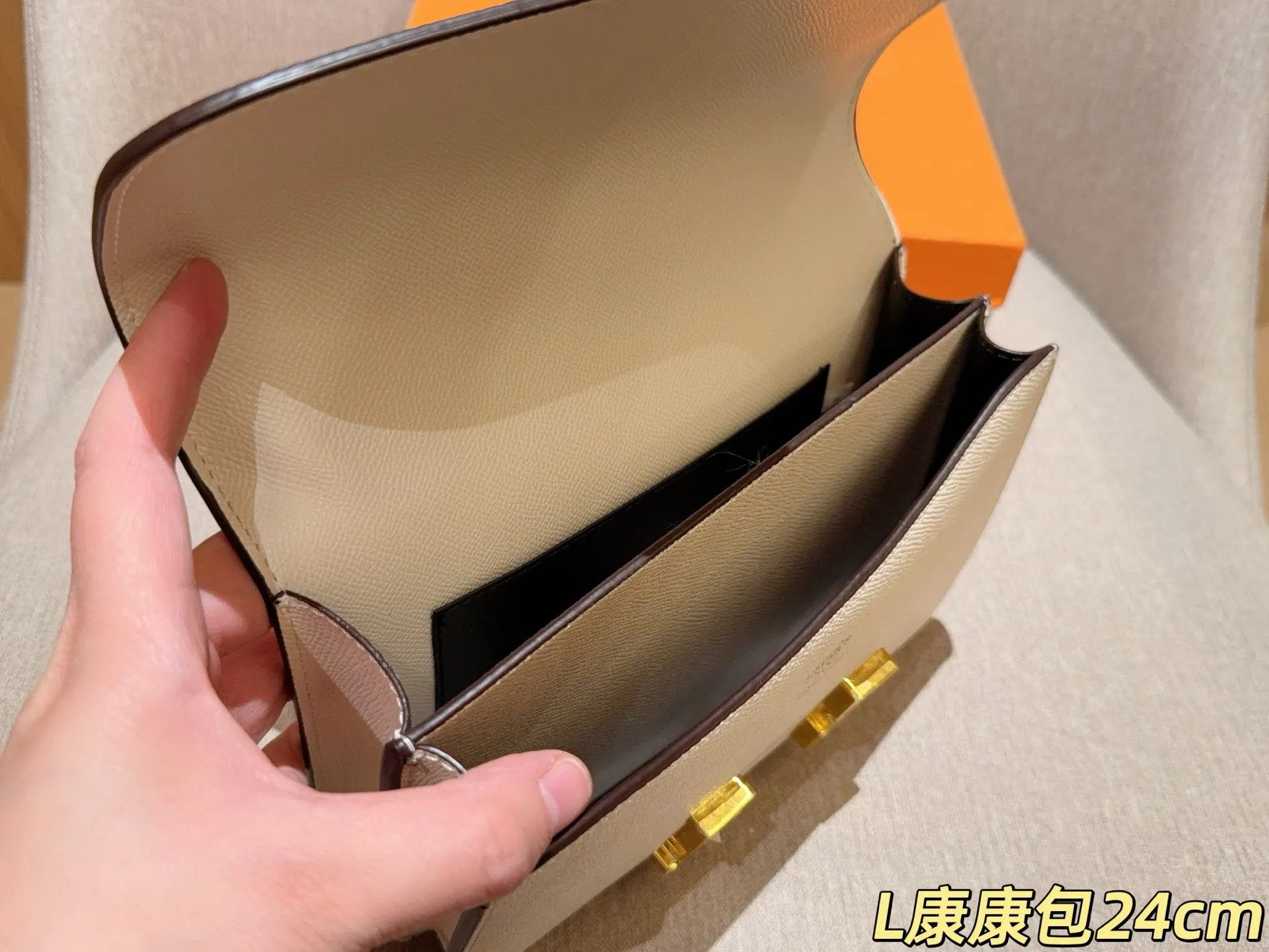 💰125 Herm&egrave;s 爱马仕 经典康康包大号 🉑腋下🉑斜挎 size：24cm 礼盒包装🎁