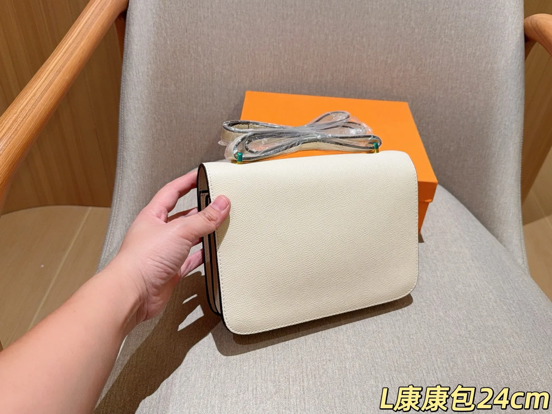 💰125 Herm&egrave;s 爱马仕 经典康康包大号 🉑腋下🉑斜挎 size：24cm 礼盒包装🎁