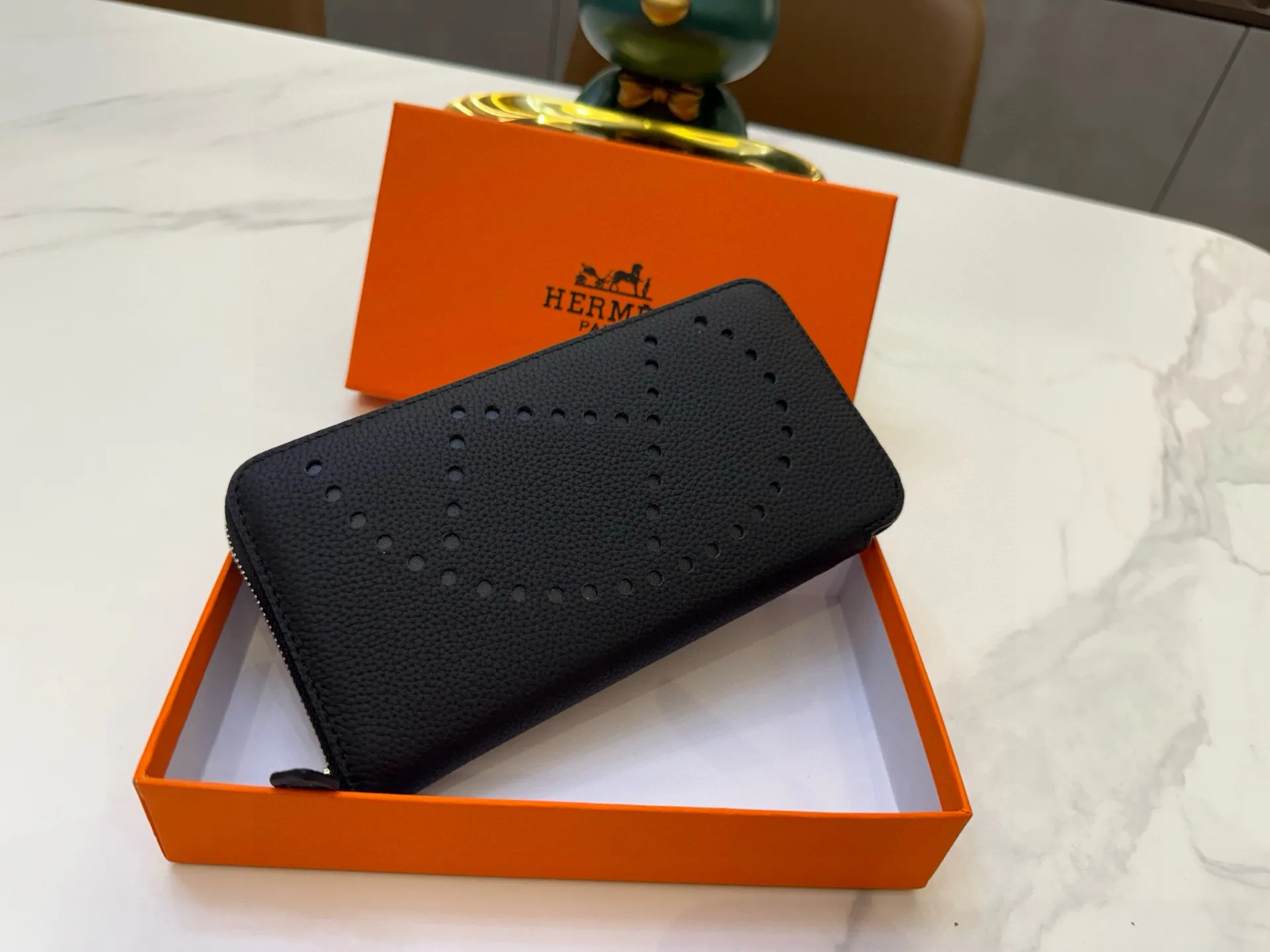 📢📢📢p95 5123 爱马仕经典款 钱包两折款 💕里外全牛皮 简单百搭 手感超级👍