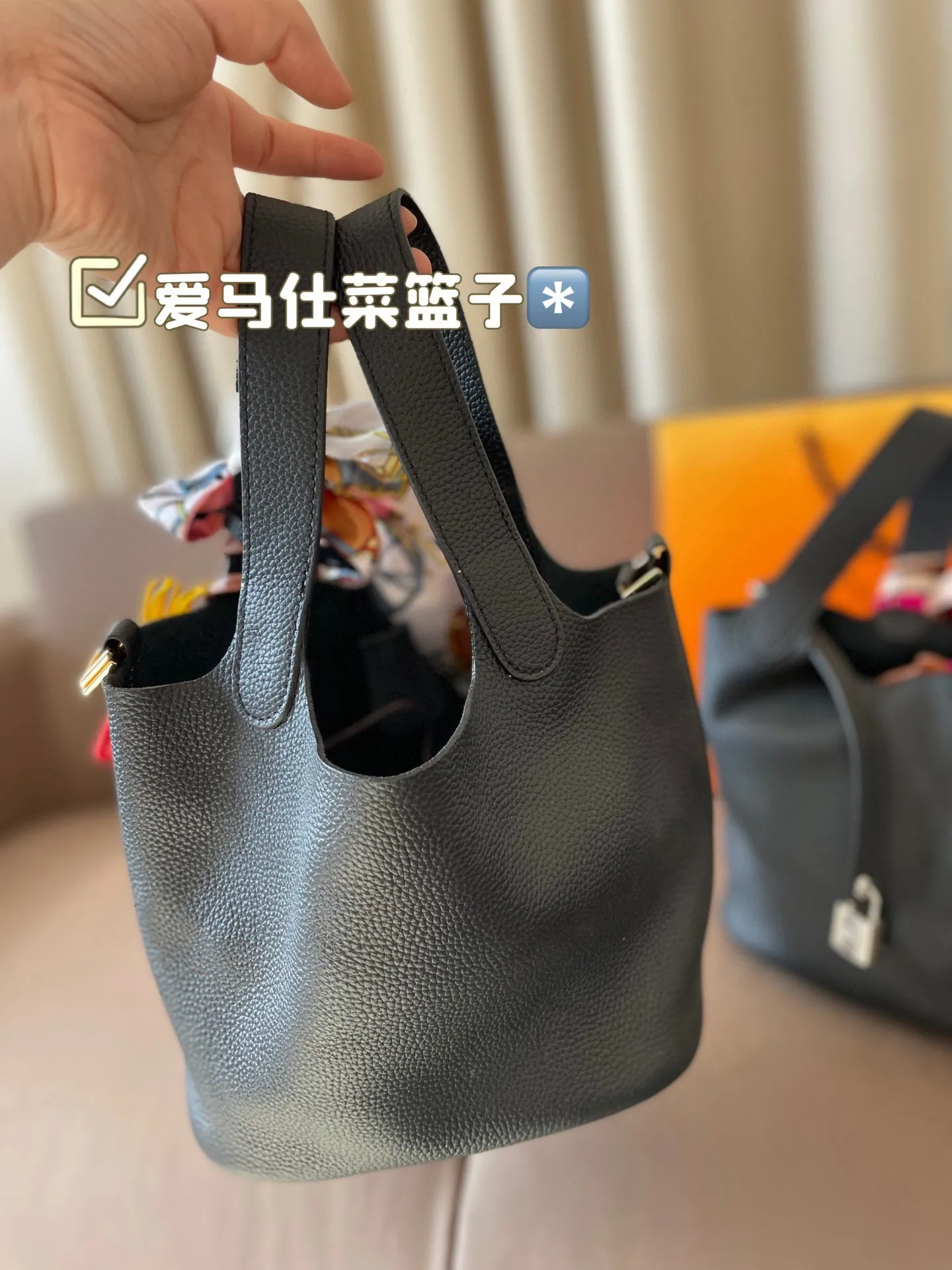P185 折叠盒 牛皮～ 爱马仕菜篮子‼️‼️奢侈品中的经典之作 爱马仕 如图配置 媲美专柜的版本！配送丝巾 小马 尺寸21*18