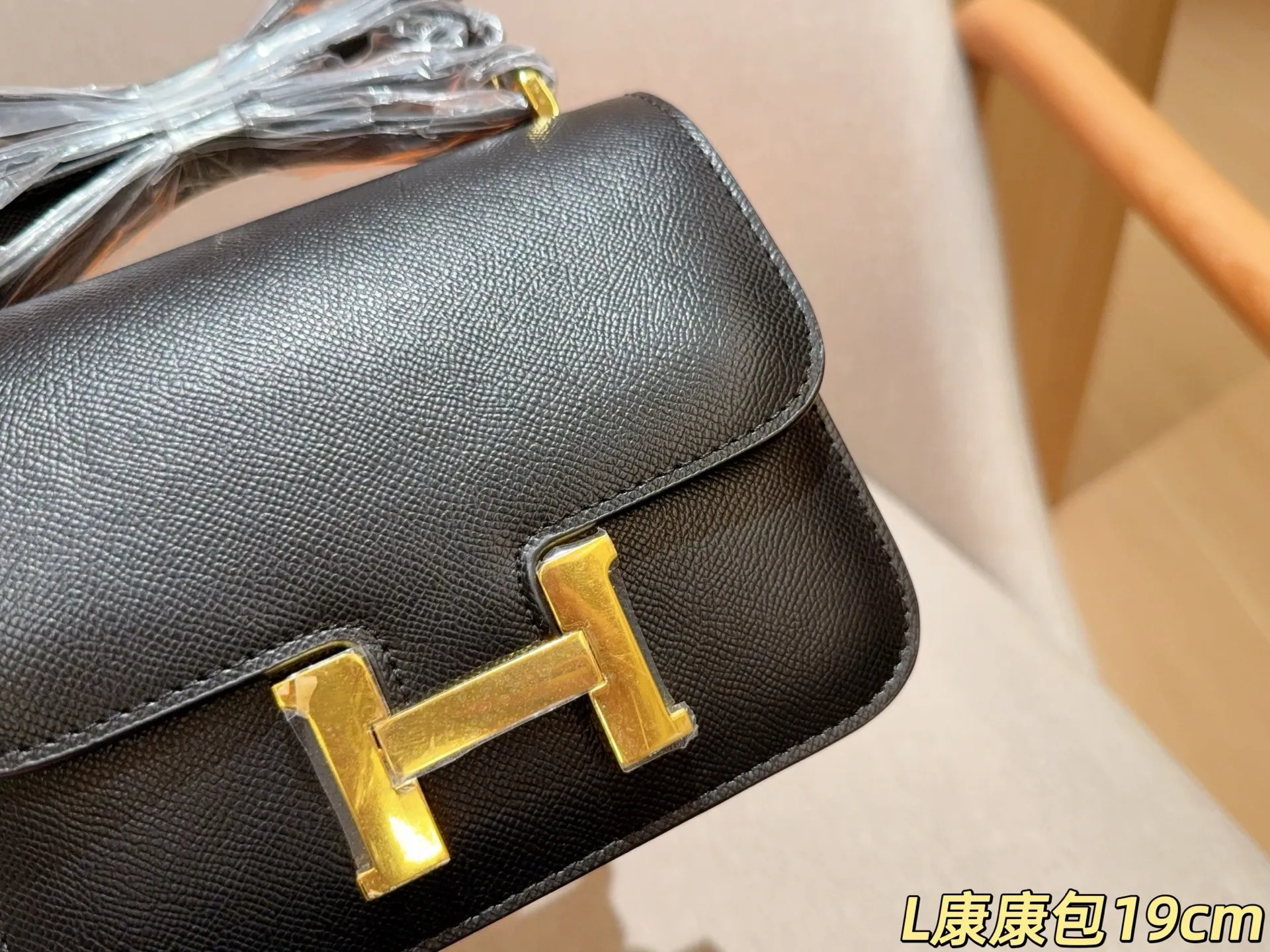 💰120 Herm&egrave;s 爱马仕 经典康康包小号 🉑腋下🉑斜挎 size：19cm 礼盒包装🎁