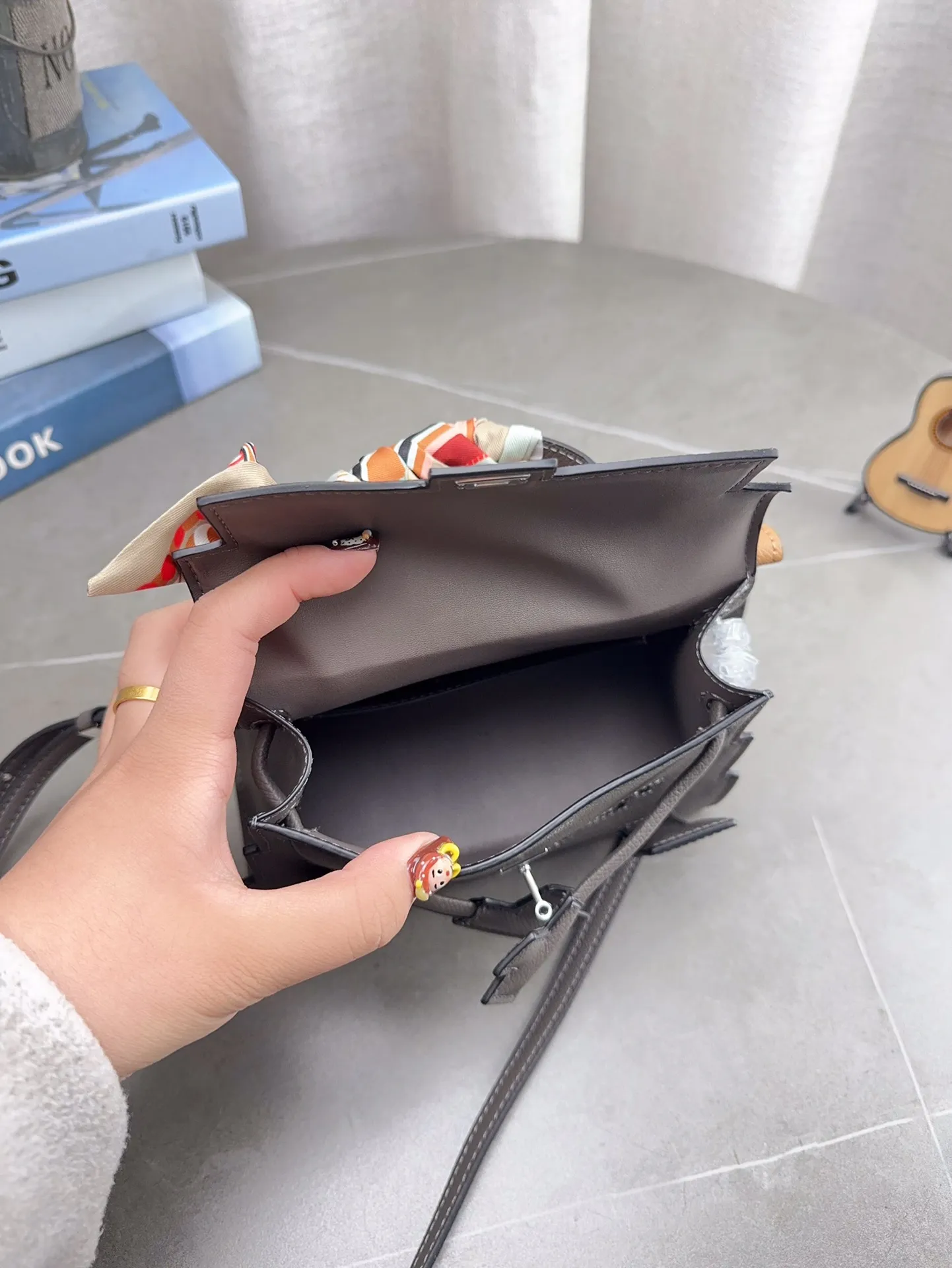 配折叠礼盒 爱马仕Kelly Doll 马赛克 娃娃包 爱马仕锦葵紫马赛克娃娃Kellydoll的娃娃包系列 实物真的可爱爆!尺寸19*13cm p220