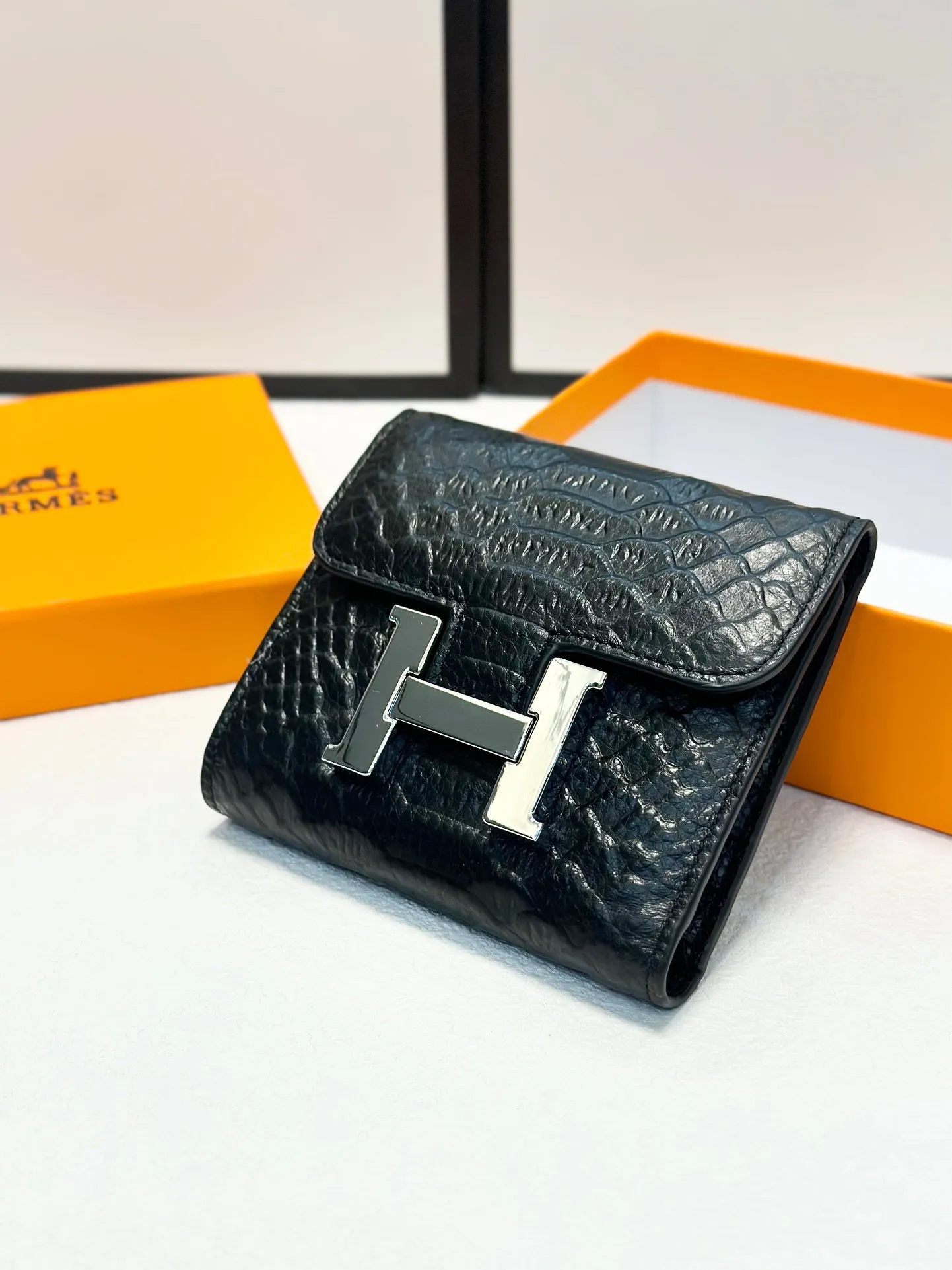 P85🎀🎀颜色 黑🎀尺寸 11x10🎀爱马仕优质进口牛皮🐂 手感一流👏时尚设计💋潮版百搭,简约大方,经典永不过时💍