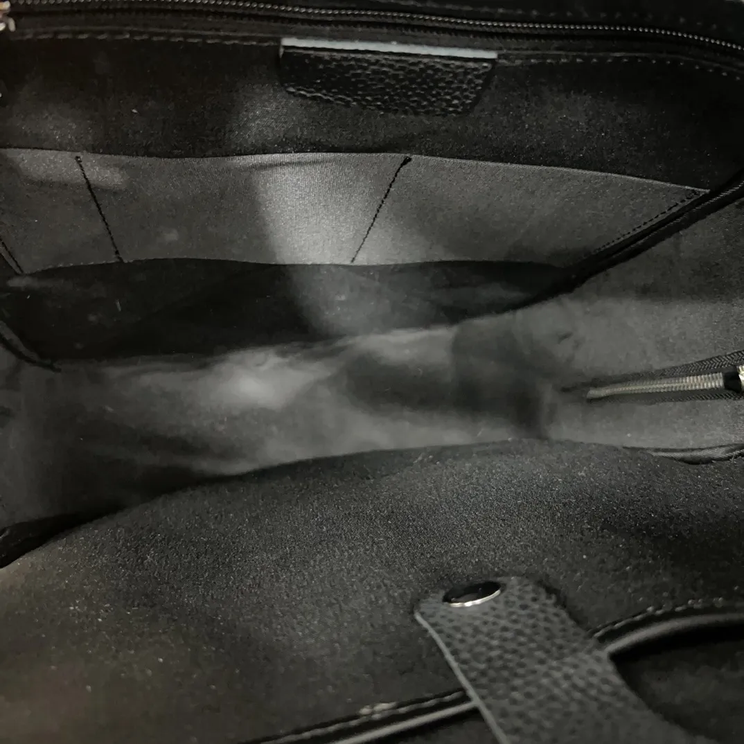 P190 Hermès 爱马仕 牛皮多功能双肩包 背包牛皮男包 电脑包 采用精湛镶嵌细工 经典百搭 实物拍摄 原厂原版面料 配送防尘袋 28 x 38cm。