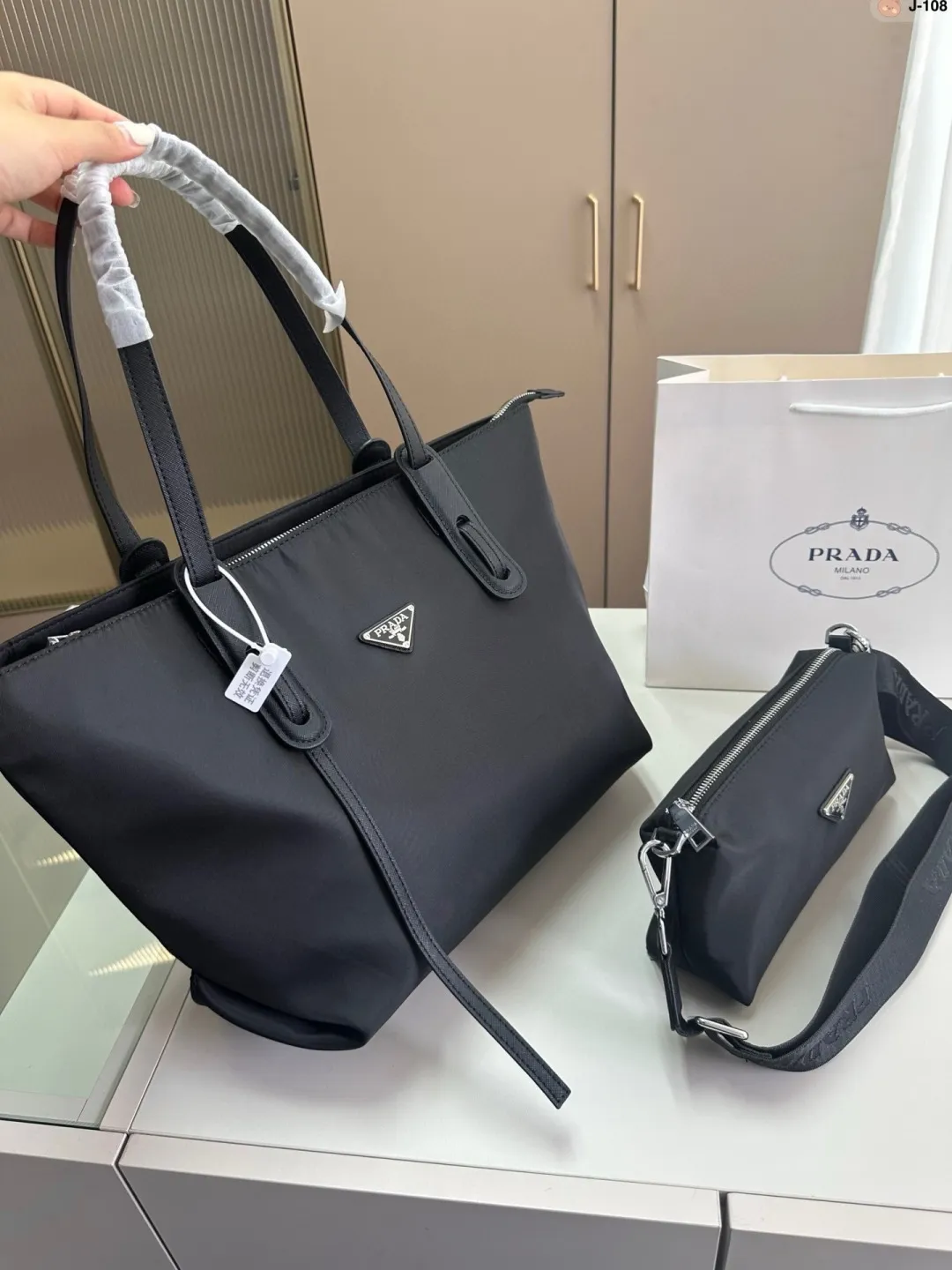 💰p135 J-108尺寸33×21 普拉达购物袋 二合一 可盐可甜极致美感 时尚百搭上身可爱且魅力