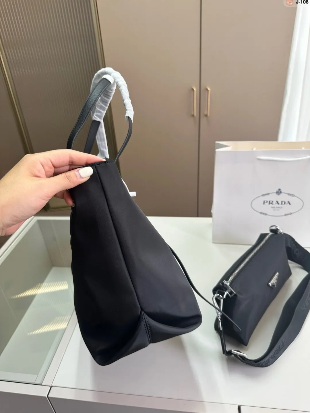 💰p135 J-108尺寸33×21 普拉达购物袋 二合一 可盐可甜极致美感 时尚百搭上身可爱且魅力
