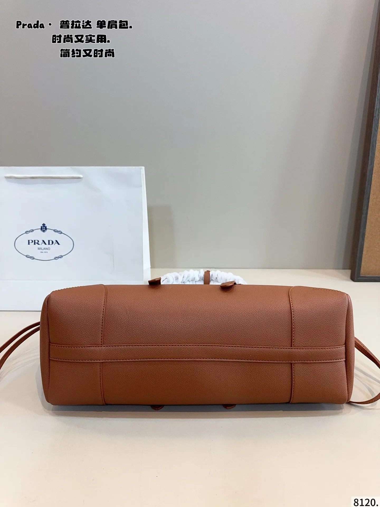 p180 普拉达PRADA 新款 中古腋下包. 质感很高级 容量超级大也很耐用 日常出街背它回头率百分百 就是这种随性慵懒感尺寸:38*13*23cm
