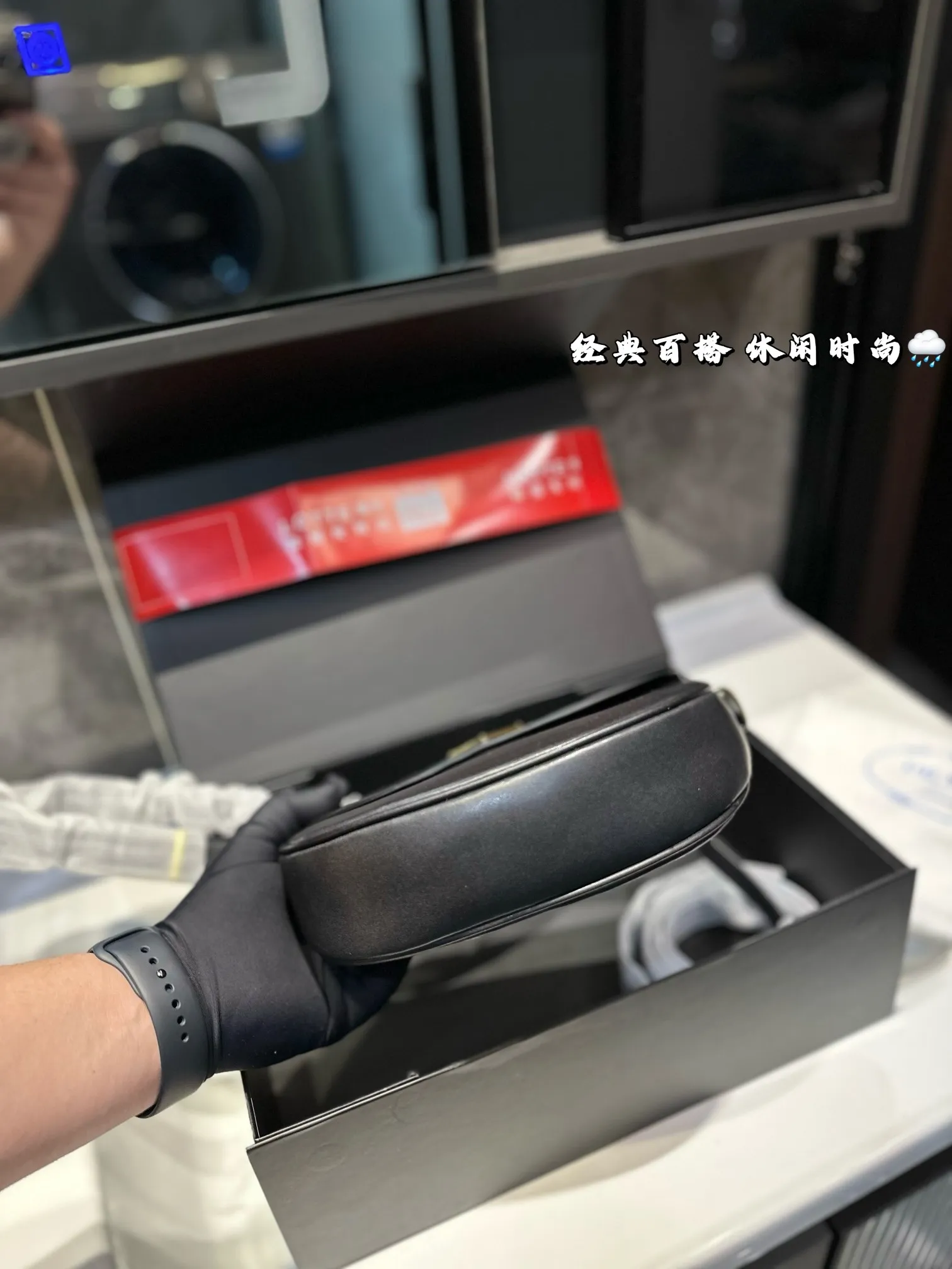 ❤️P135(礼盒包装)❤️ 普拉达腋下包 颜色彰显时尚风格 适合旅游 日常 容貌吸引 集美们必入 尺寸:20.16