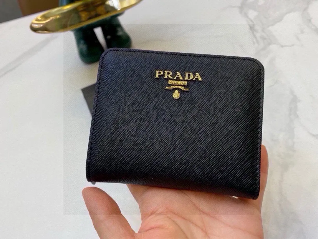 📢📢📢p90 8040 普拉达专柜最新款小钱包 💕原版牛皮 完美内阁 卡包钱包多功能 👍