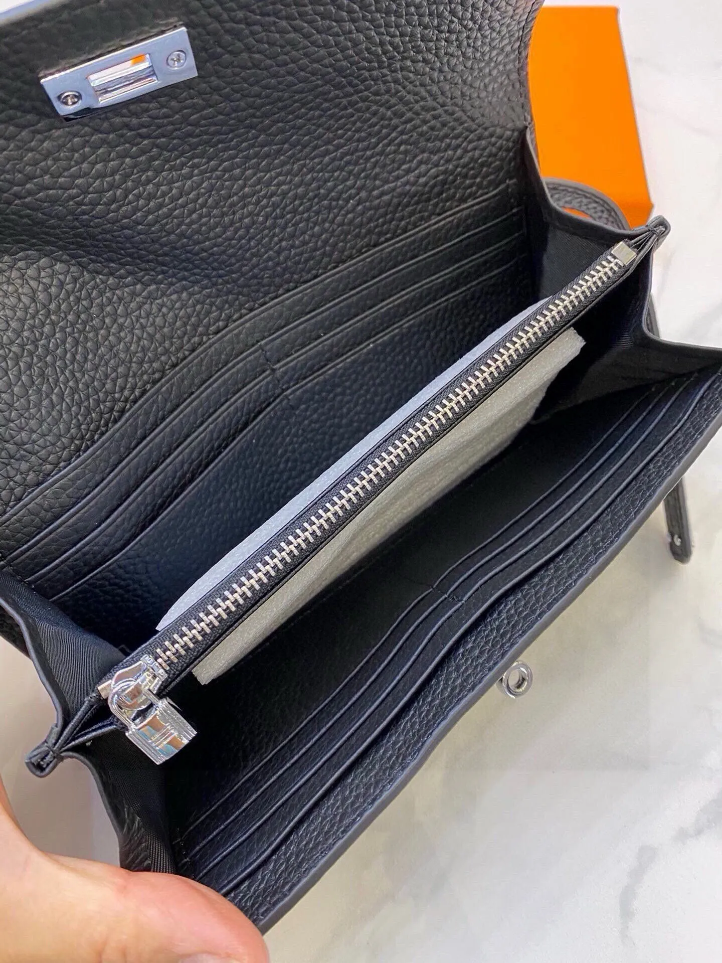 📢📢📢p125 凯莉钱包 爱马仕经典款 钱包两折款 💕里外全牛皮 简单百搭 手感超级👍 20 10 💥