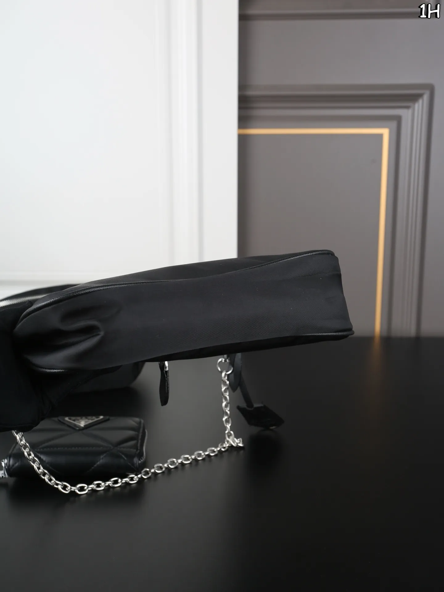 P150 PRADA普拉达 三合一腋下包➕钱包➕腰包 普拉达hobo三角logo徽标拉练再生尼龙拼皮革三合一腋下手提单肩斜挎包 Prada三合一 酷guy出街的王炸单品😎 尺寸：25.5&times;17/12&times;9/30&times;13.5