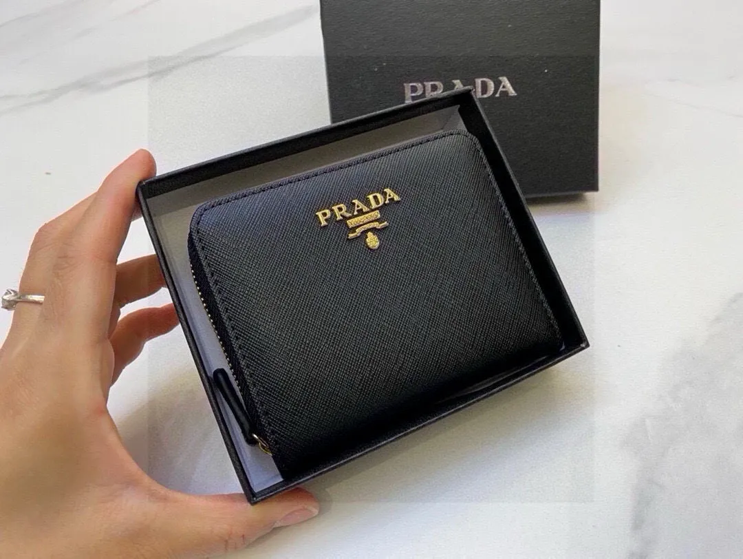 📢📢📢p90 8040 普拉达专柜最新款小钱包 💕原版牛皮 完美内阁 卡包钱包多功能 👍