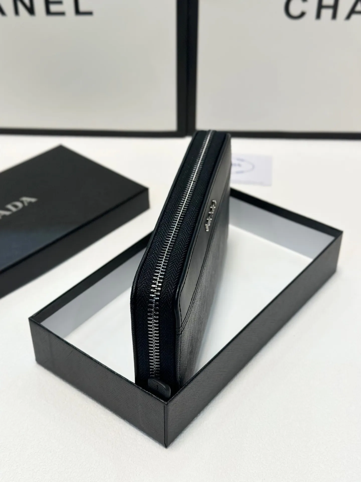 P100🎀🎀颜色 黑🎀尺寸 20x10🎀普拉达爆款十字纹牛皮😈💥原版十字纹牛皮🐂高端品质👍🏻精致车线做工💎值得拥有‼️