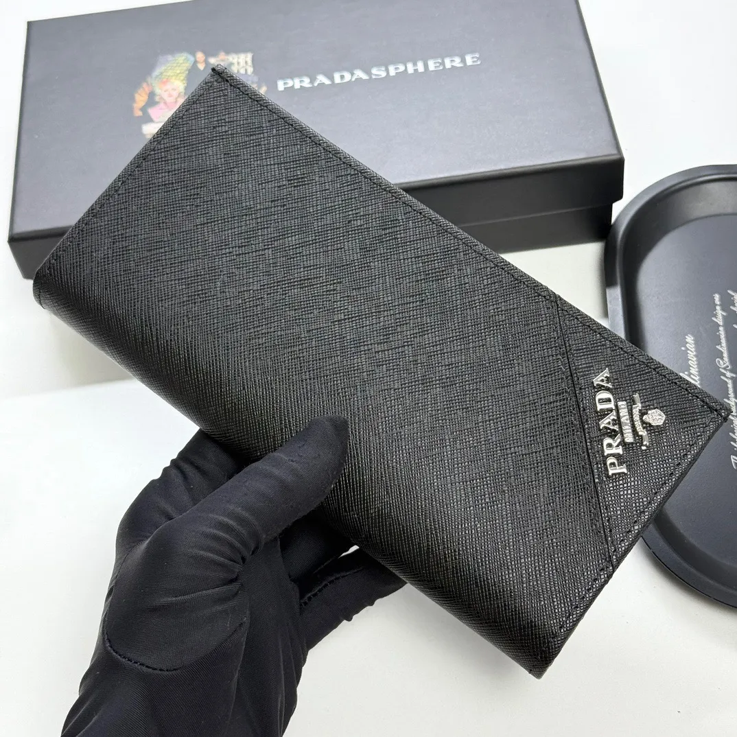 短p75长p85🎀🎀颜色 黑色 🎀尺寸长19x10 短12x10🎀普拉达🔥专柜款🔥十字纹长短款对折👍一比一进口牛皮手感无敌💕简约大气必备💕