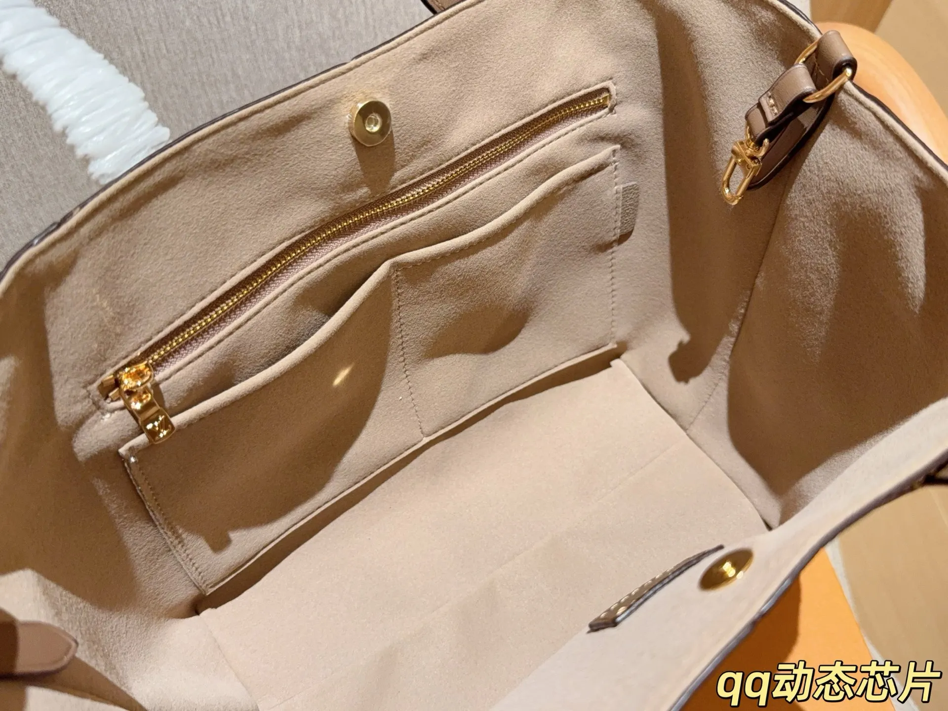 💰190 动态芯片 Lv路易威登 25fw新款allinone托特包～手拎包～容量超级大 尺寸28&times;24&times;12 礼盒包装🎁