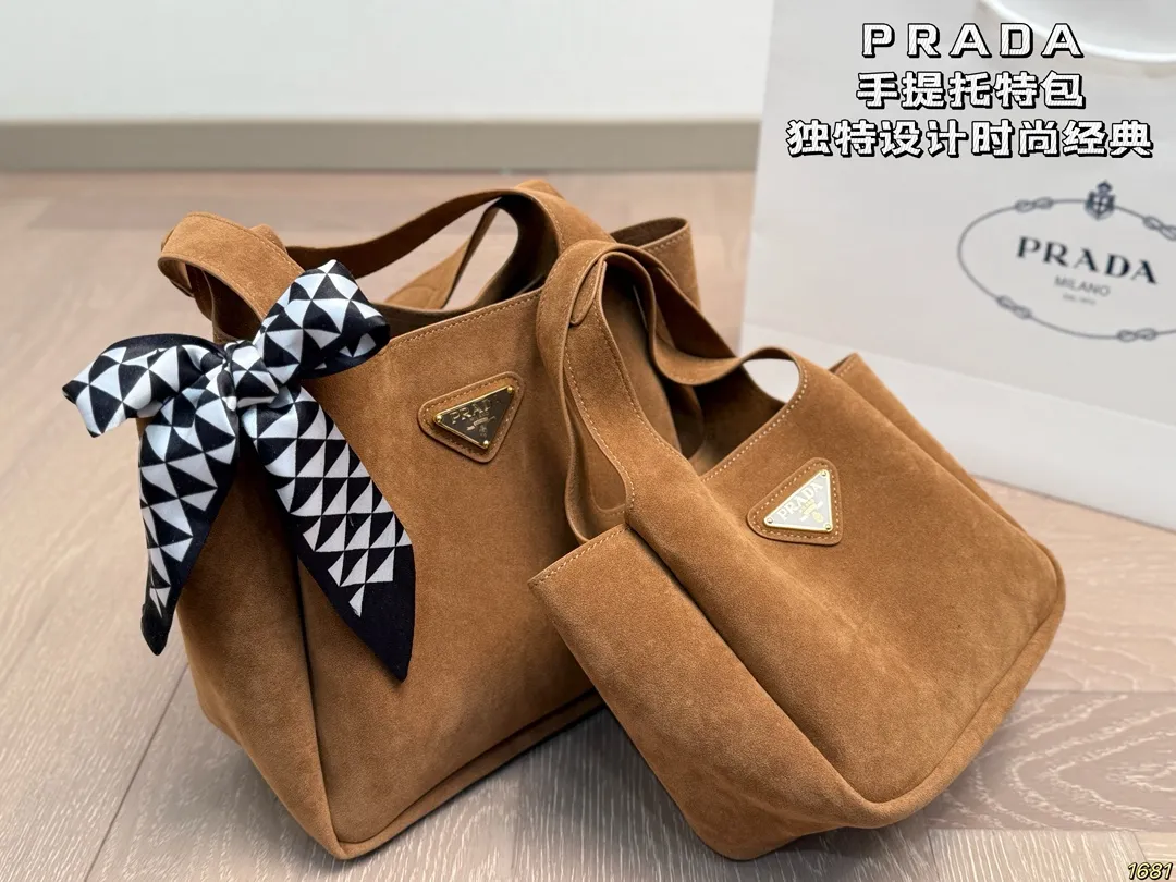 ¥145/¥140 普拉达 PRADA 手提托特包独特设计时尚又经典 超级百搭 日常通勤皆可 上身又A又飒 尺寸24 20/17 15