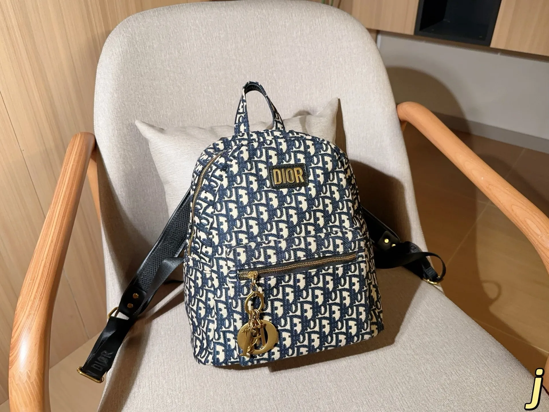 💰150 迪奥dior 布料双肩包双肩背包 尺寸26×30×12